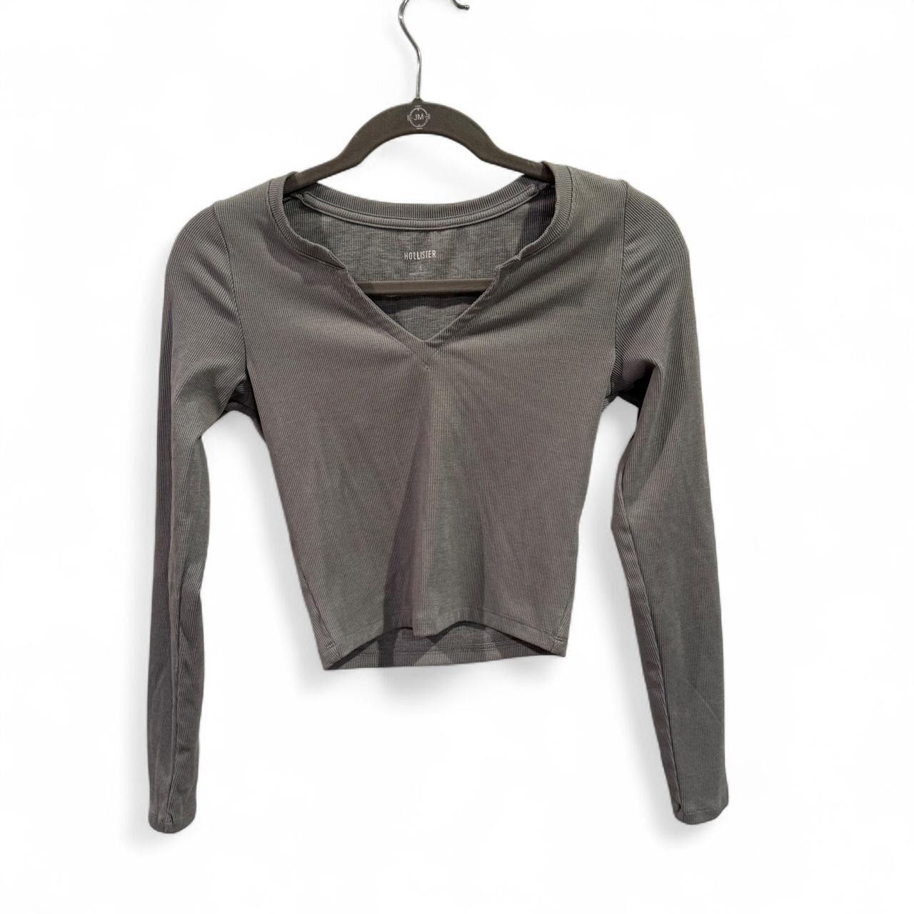 Hollister gray long sleeve cropped top