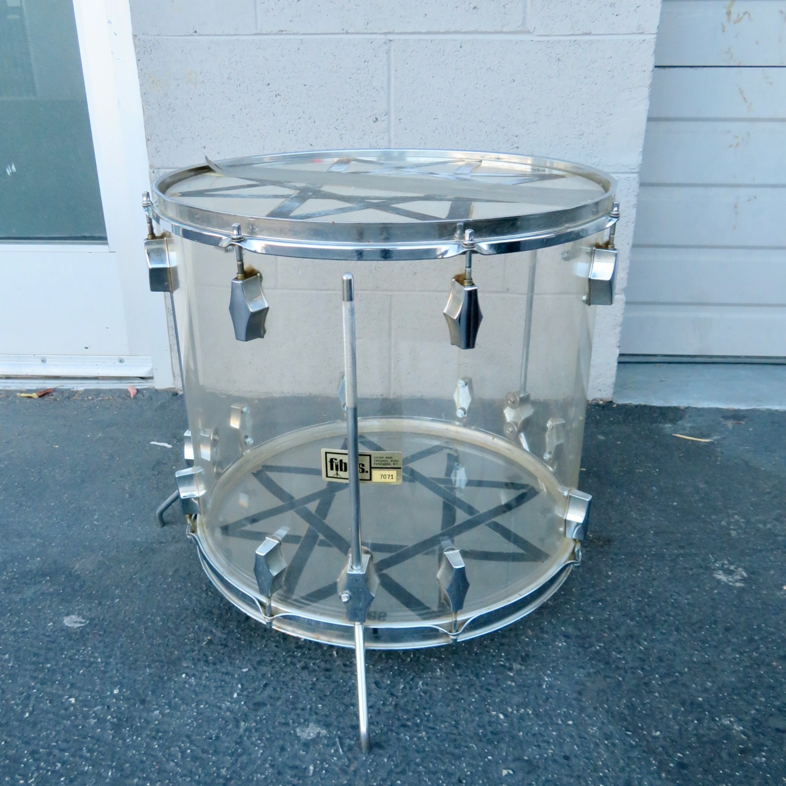 Vintage 1970s Fibes Crystalite Clear Acrylic 18x16 Floor Tom Drum - Rare Vintage 1970s Fibes Crystalite Clear Acrylic 18x16 Floor Tom Drum - Rare