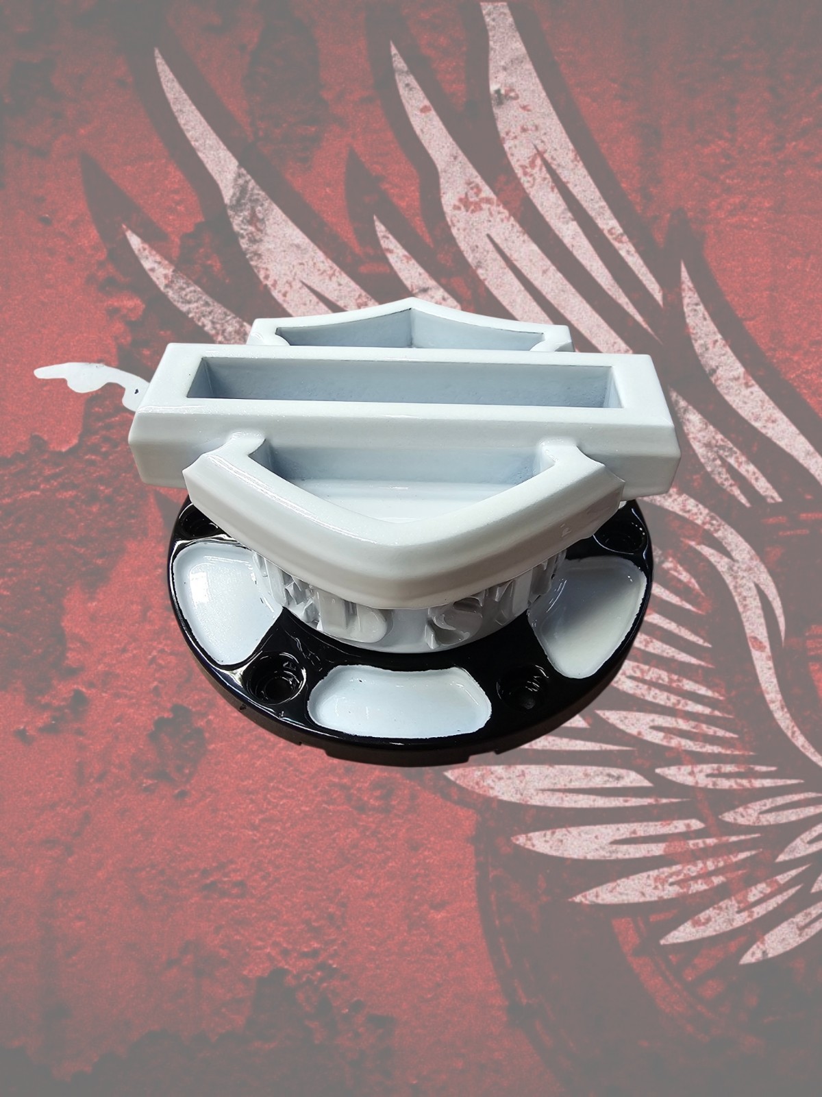 Gas Cap Fuel 3D Shiel White Onyx For Harley Touring Street FLHXSE 23.5 2026 Gas Cap Fuel 3D Shiel White Onyx For Harley Touring Street FLHXSE 23.5 2026