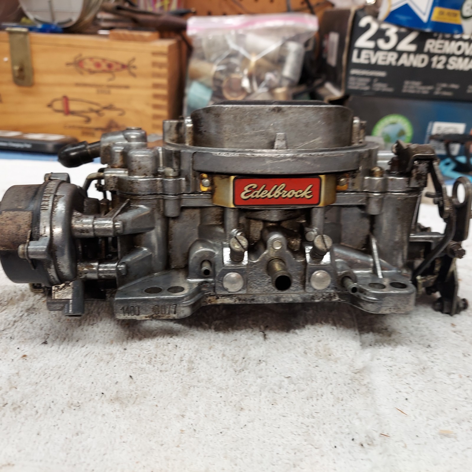 Edelbrock Model 1400 Performer Series 600 Cfm Carb Carburetor