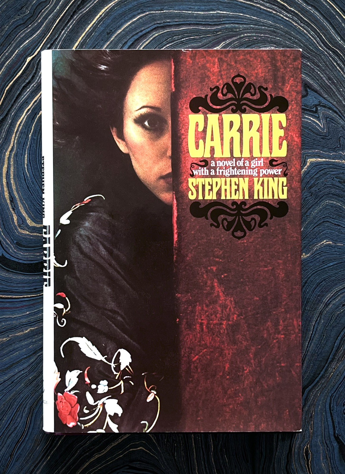 CARRIE ~ STEPHEN KING  (Doubleday, 1974) HCDJ BCE Vintage Horror VG