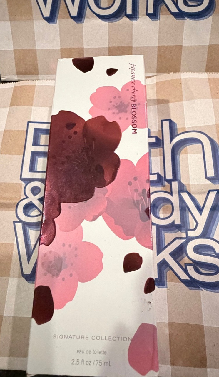 VTG Y2K BATH & BODY WORKS JAPANESE CHERRY BLOSSOM EDT PERFUME SPRAY NEW 2.5 oz VTG Y2K BATH & BODY WORKS JAPANESE CHERRY BLOSSOM EDT PERFUME SPRAY NEW 2.5 oz