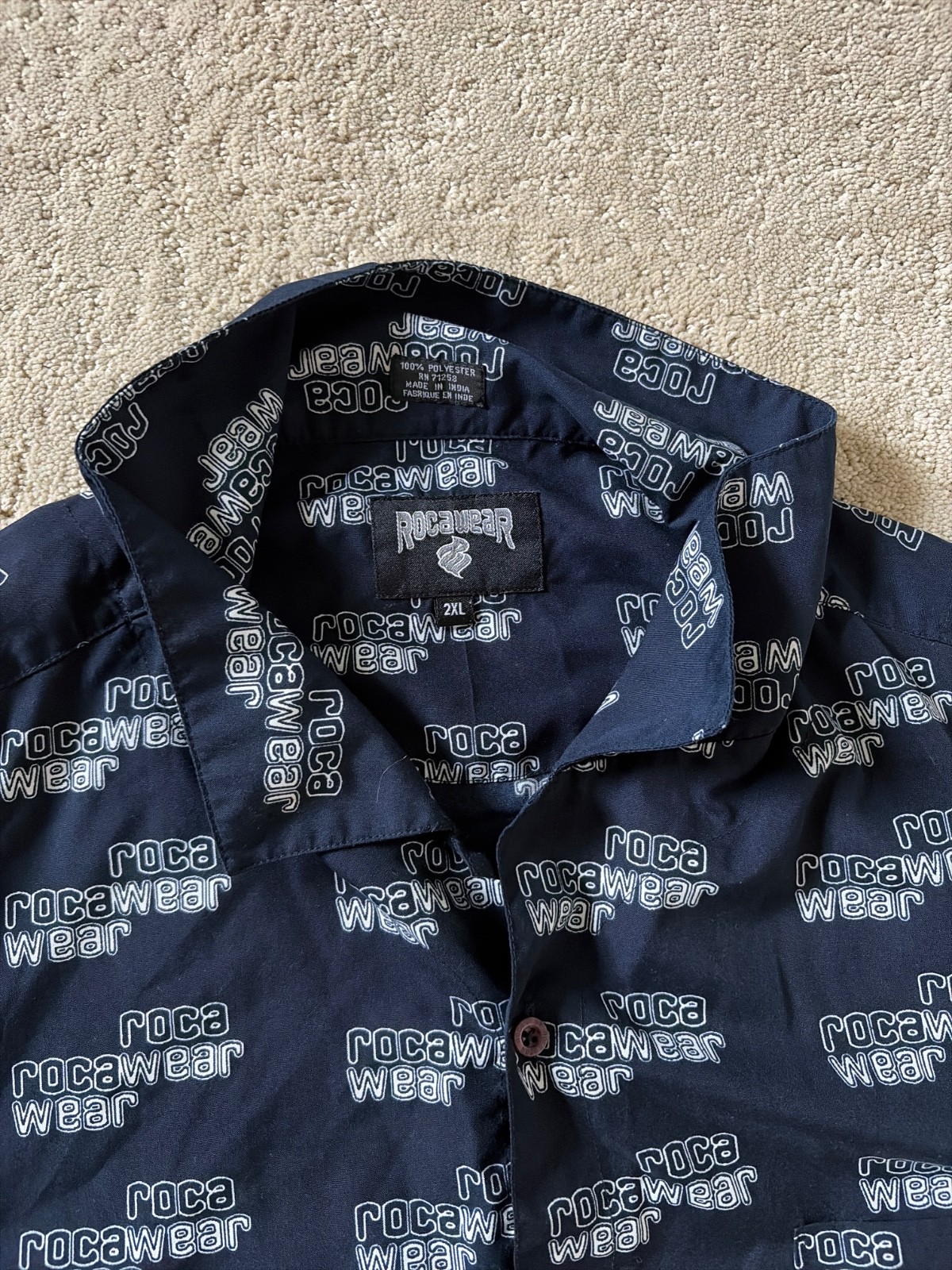 Rocawear Mens 2XL Navy Blue Monogram All Over Logo Short Sleeve Button Down Shir Rocawear Mens 2XL Navy Blue Monogram All Over Logo Short Sleeve Button Down Shir