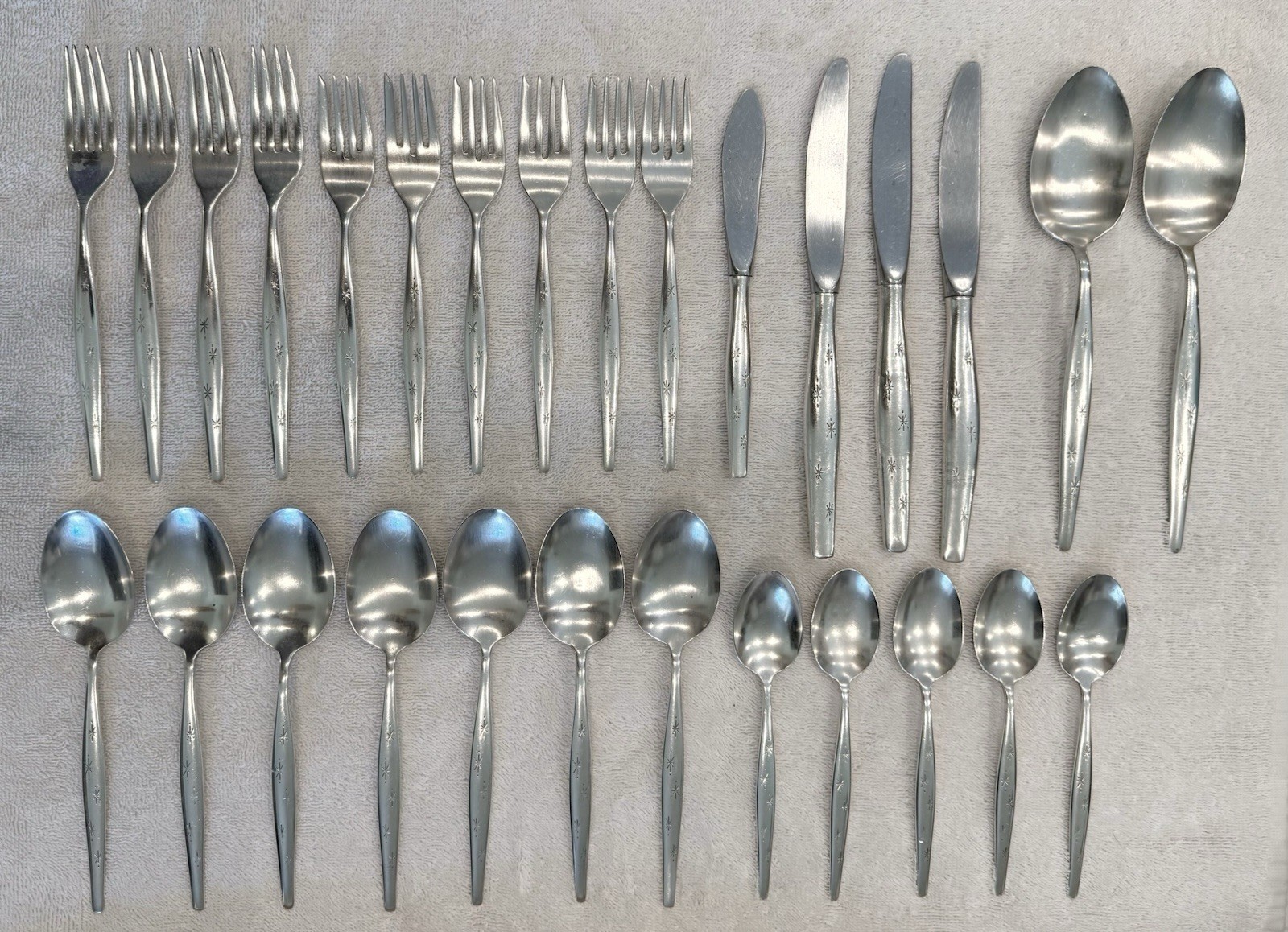 Gorham Sterling Silver MCM Stardust 28 Pieces Flatware Set. Vintage
