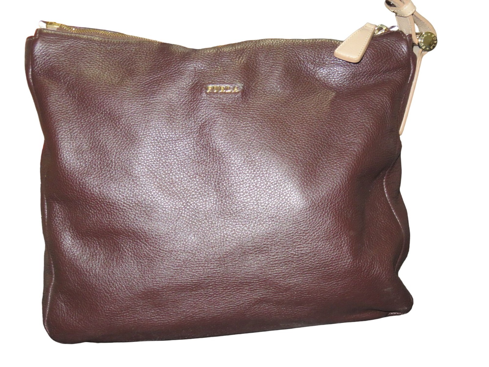 FURLA Capricious Italian Leather 2 way crossbody or shoulder bag In a rich Brown FURLA Capricious Italian Leather 2 way crossbody or shoulder bag In a rich Brown
