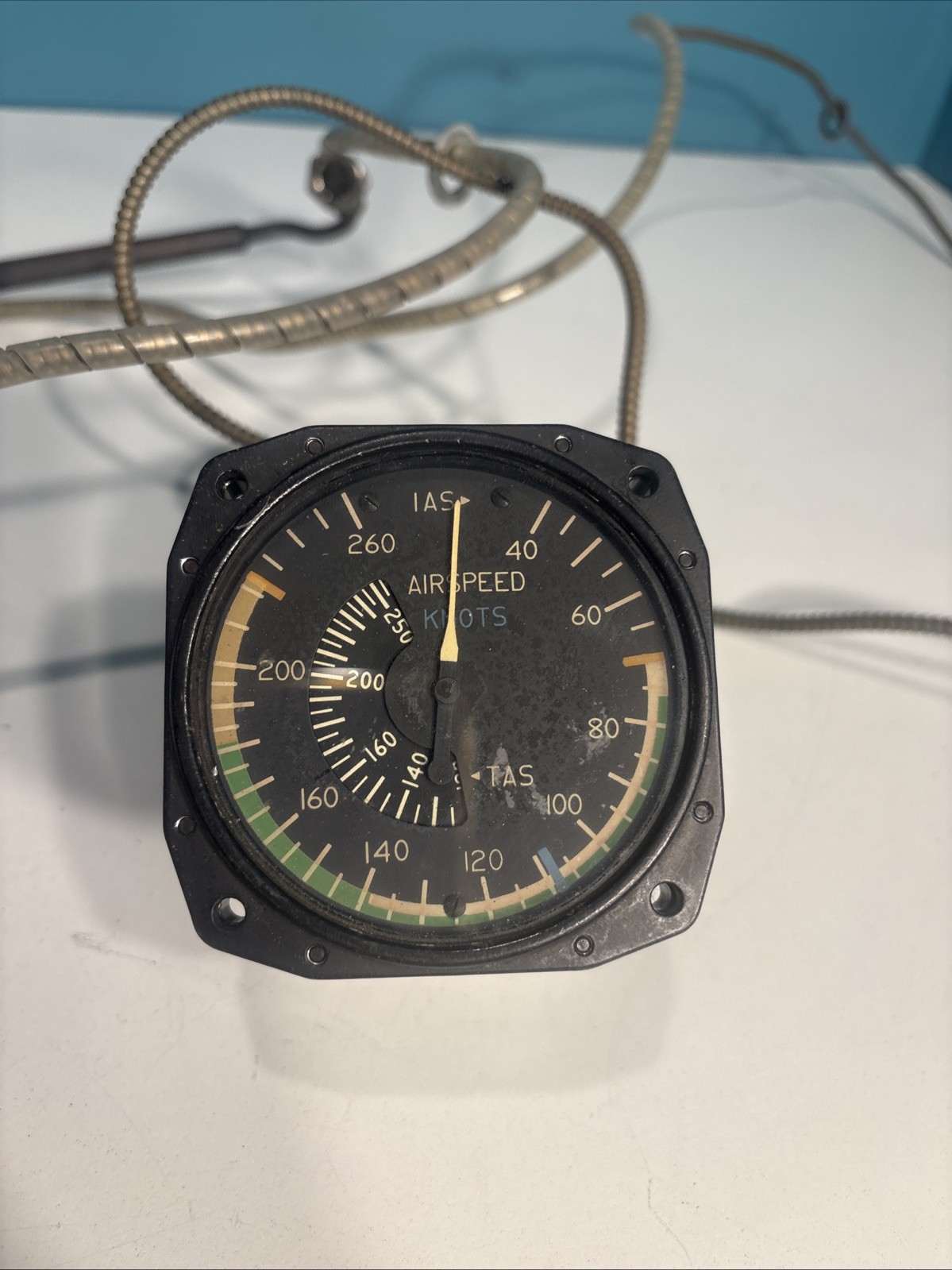 C661045-0309| Cessna | Airspeed Indicator C661045-0309| Cessna | Airspeed Indicator