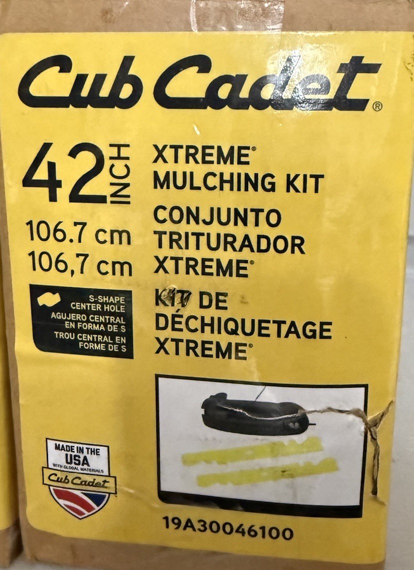 CUB CADET Xtreme Mulch Kit for 42\ CUB CADET Xtreme Mulch Kit for 42\