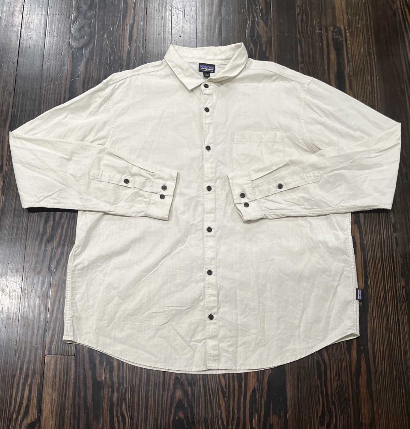Patagonia Button Up Shirt Men’s XL Cream Organic Cotton Patagonia Button Up Shirt Men’s XL Cream Organic Cotton