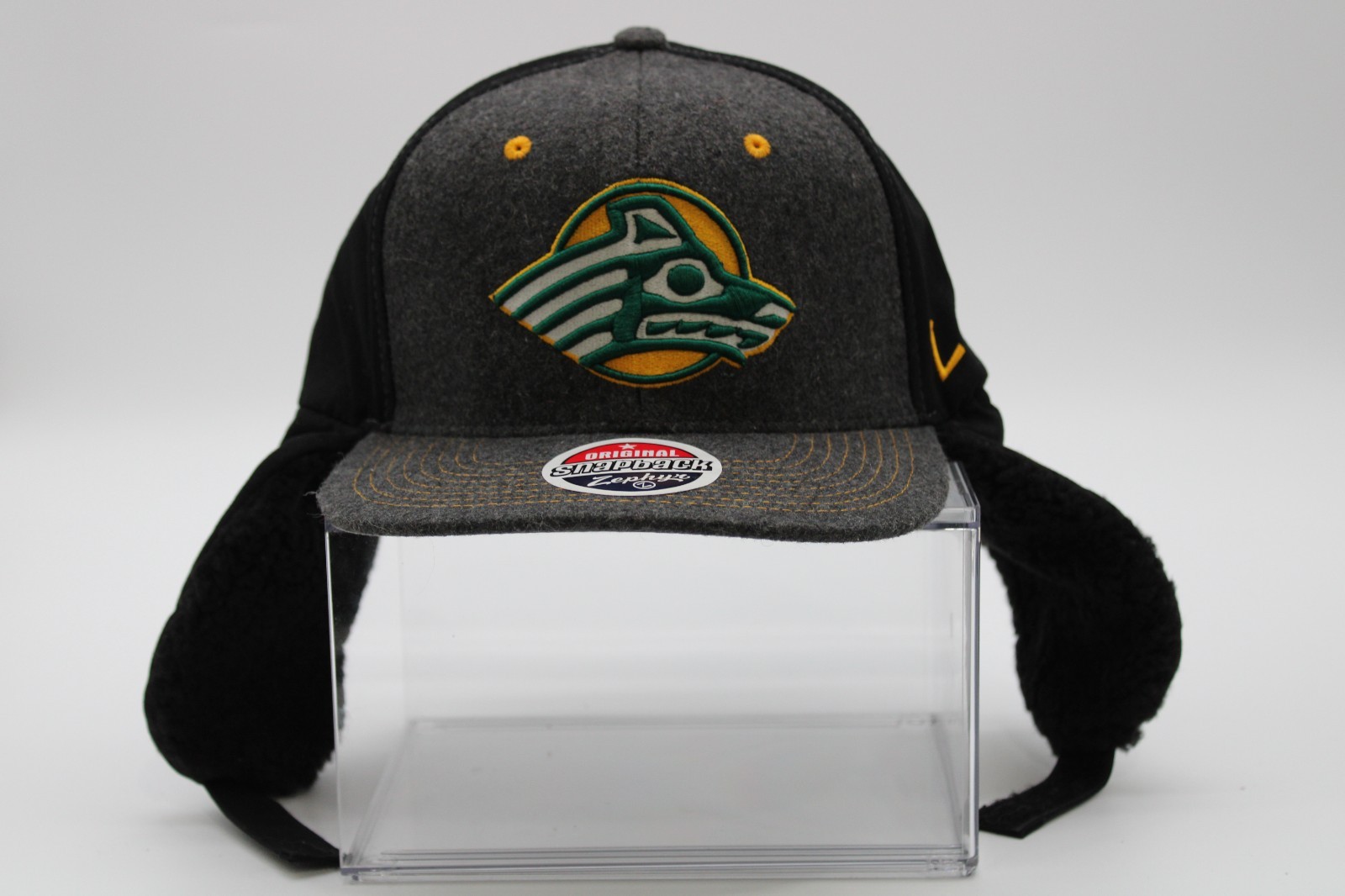 NWT Zephyr University of Alaska Seawolf Hat Gray/Black Earmuff Ear Flap Cap Rare