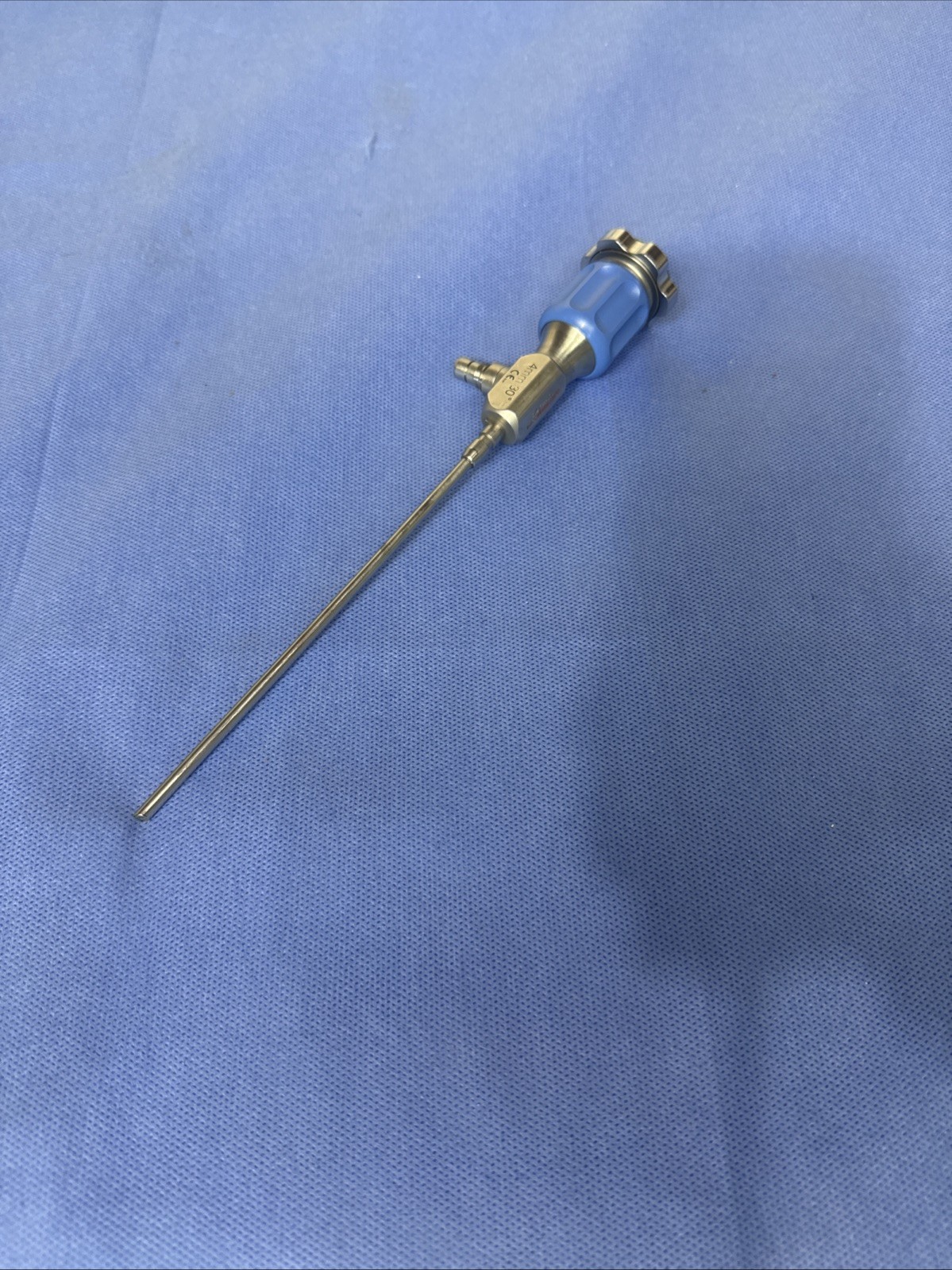STRYKER 502-704-030 4.0MM 30 DEGREE ARTHROSCOPE Ideal Eyes STRYKER 502-704-030 4.0MM 30 DEGREE ARTHROSCOPE Ideal Eyes