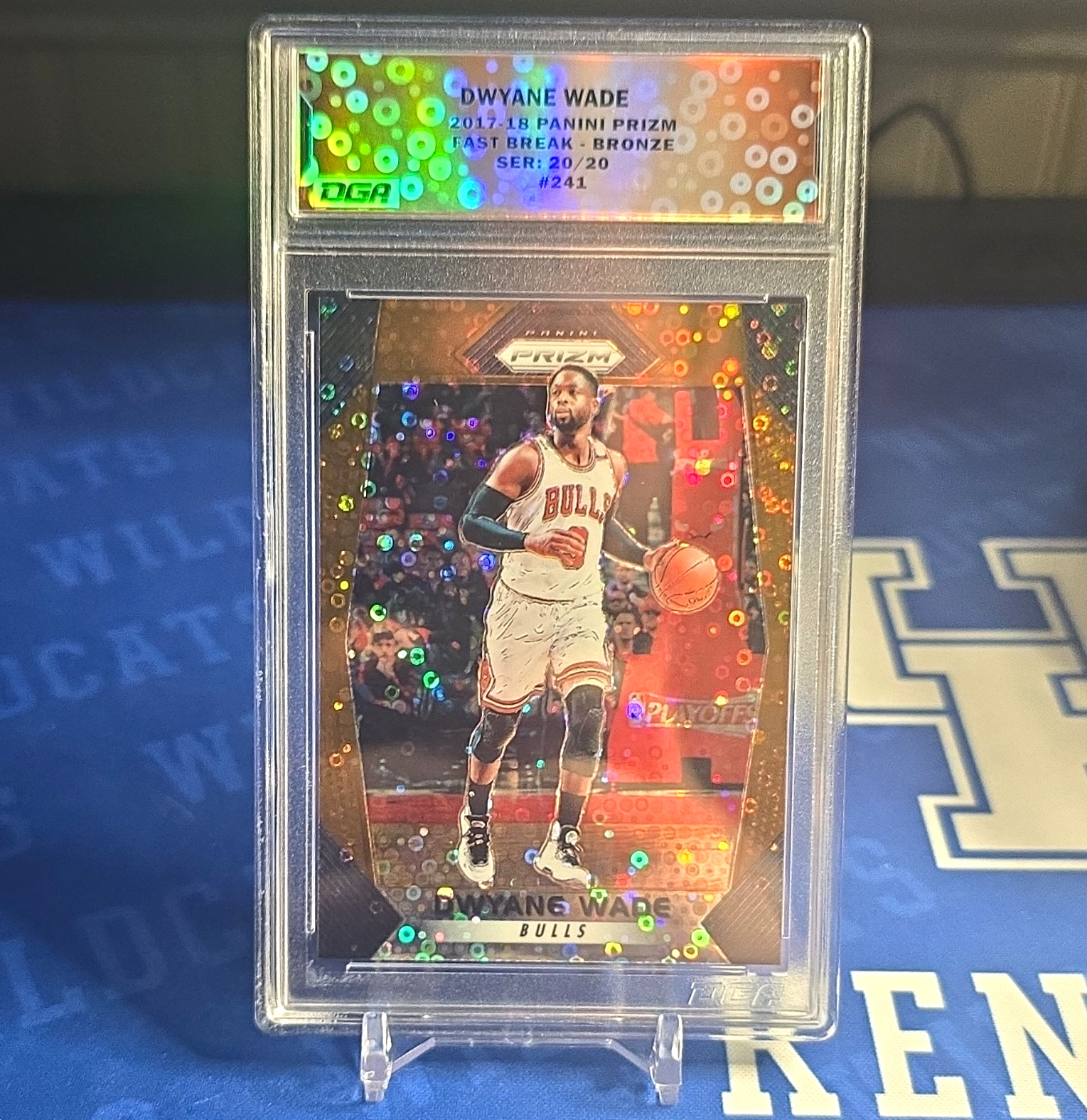 2017-18 Panini Prizm - Dwyane Wade #241 Bronze Fast Break Prizm /20 2017-18 Panini Prizm - Dwyane Wade #241 Bronze Fast Break Prizm /20