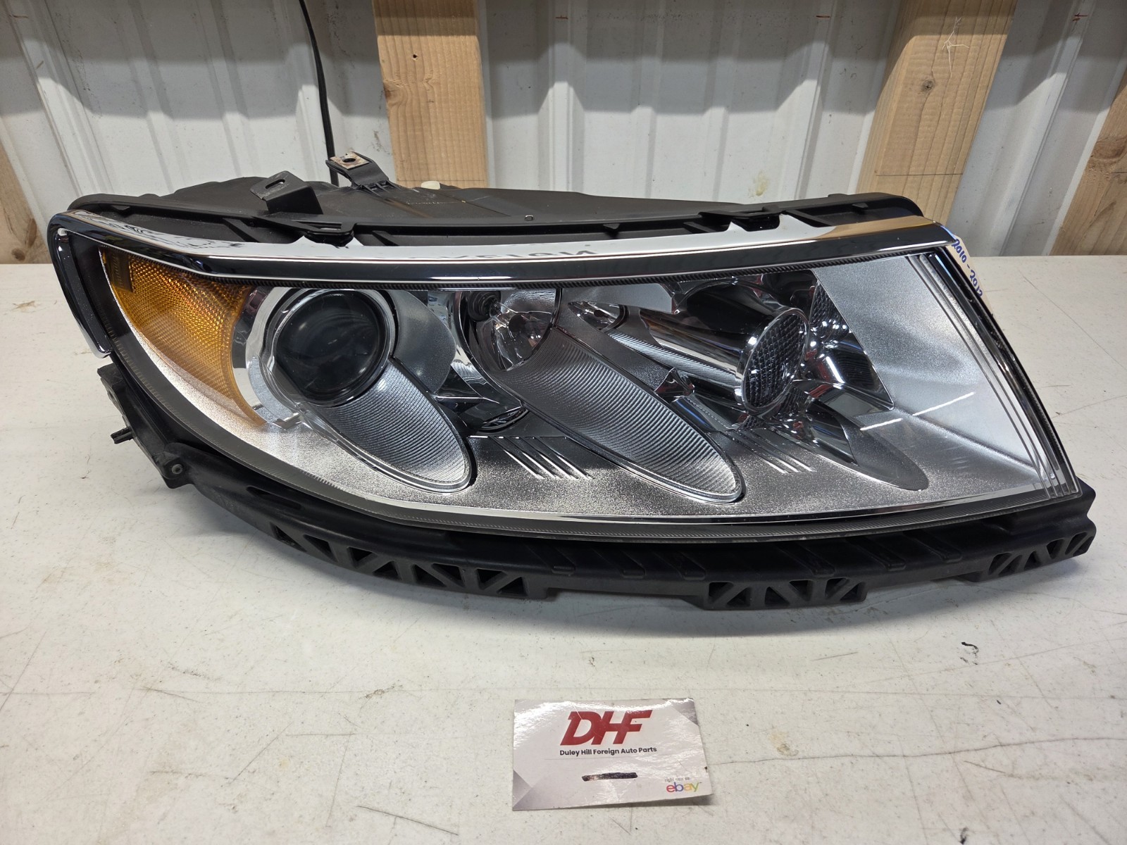 2010-12 Lincoln MKZ Right Passenger side Headlight Lamp Halogen OEM NICE 2010-12 Lincoln MKZ Right Passenger side Headlight Lamp Halogen OEM NICE