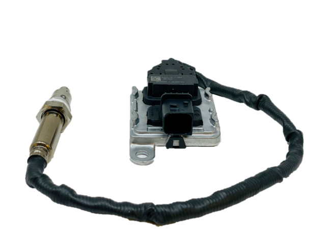 Genuine Nissan Titan Diesel DPF Pressure Sensor 22790-EZ41ARE