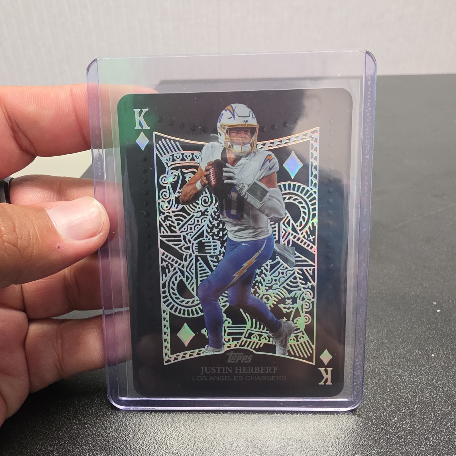 2026 Topps Flagship Football Justin Herbert All Kings SSP AK-24 CASE HIT - NFL 2026 Topps Flagship Football Justin Herbert All Kings SSP AK-24 CASE HIT - NFL