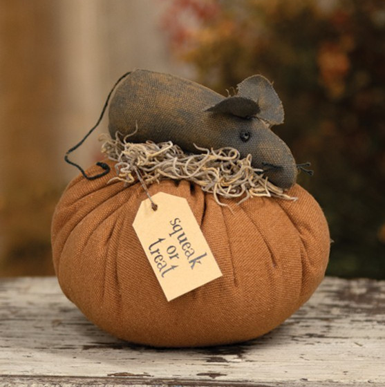 NEW Primitive FALL MOUSE ON PUMPKIN Rustic SQUEAK OR TREAT 4.5\