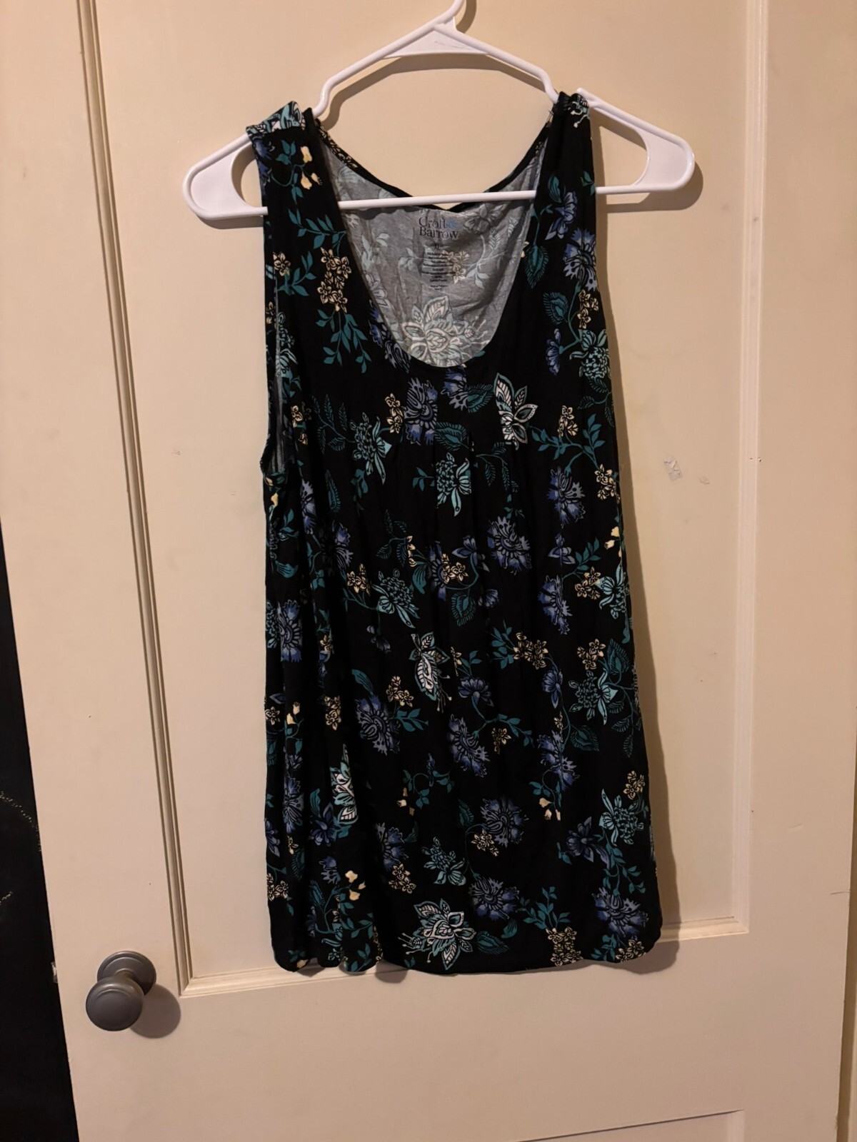 Croft and Barrow Black Floral Sleeveless Tank Top XL Croft and Barrow Black Floral Sleeveless Tank Top XL