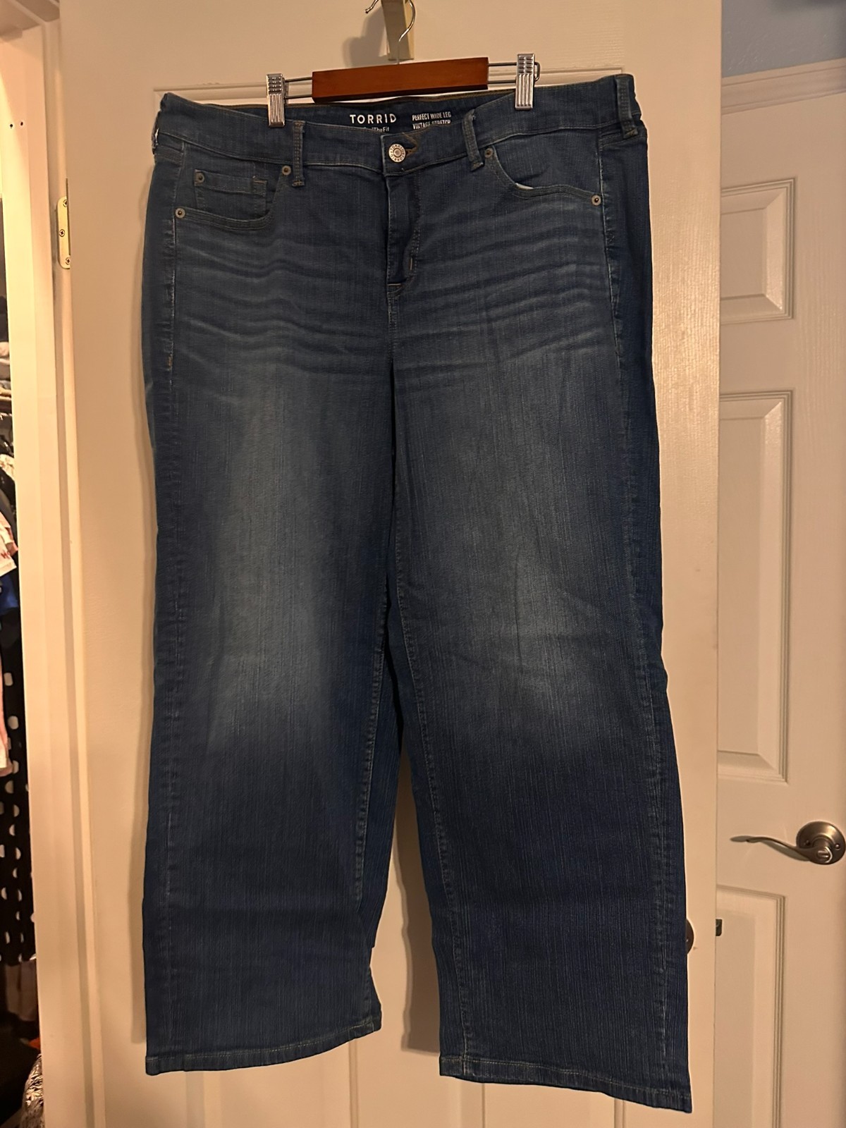 TORRID Perfect Wide Leg Vintage Stretch Jeans 14