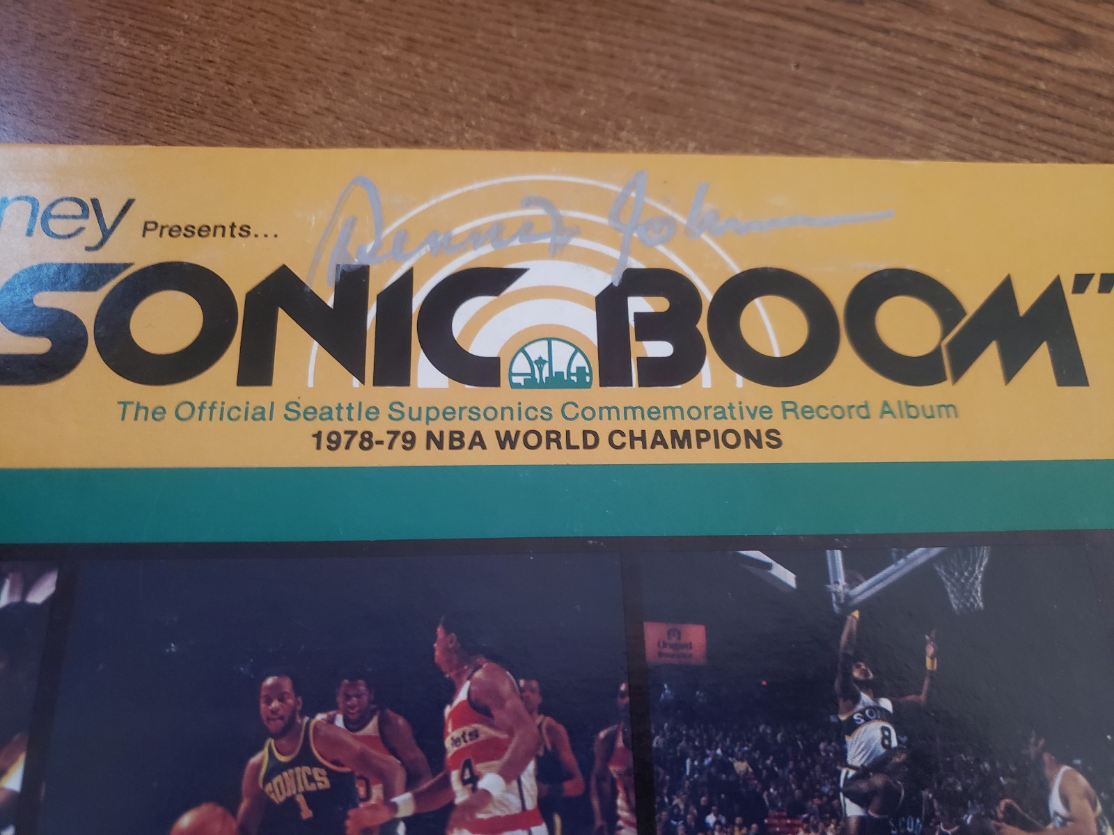 dennis johnson hand signed 1970s vg++ JCPenney Presents seattle supersonics lp33