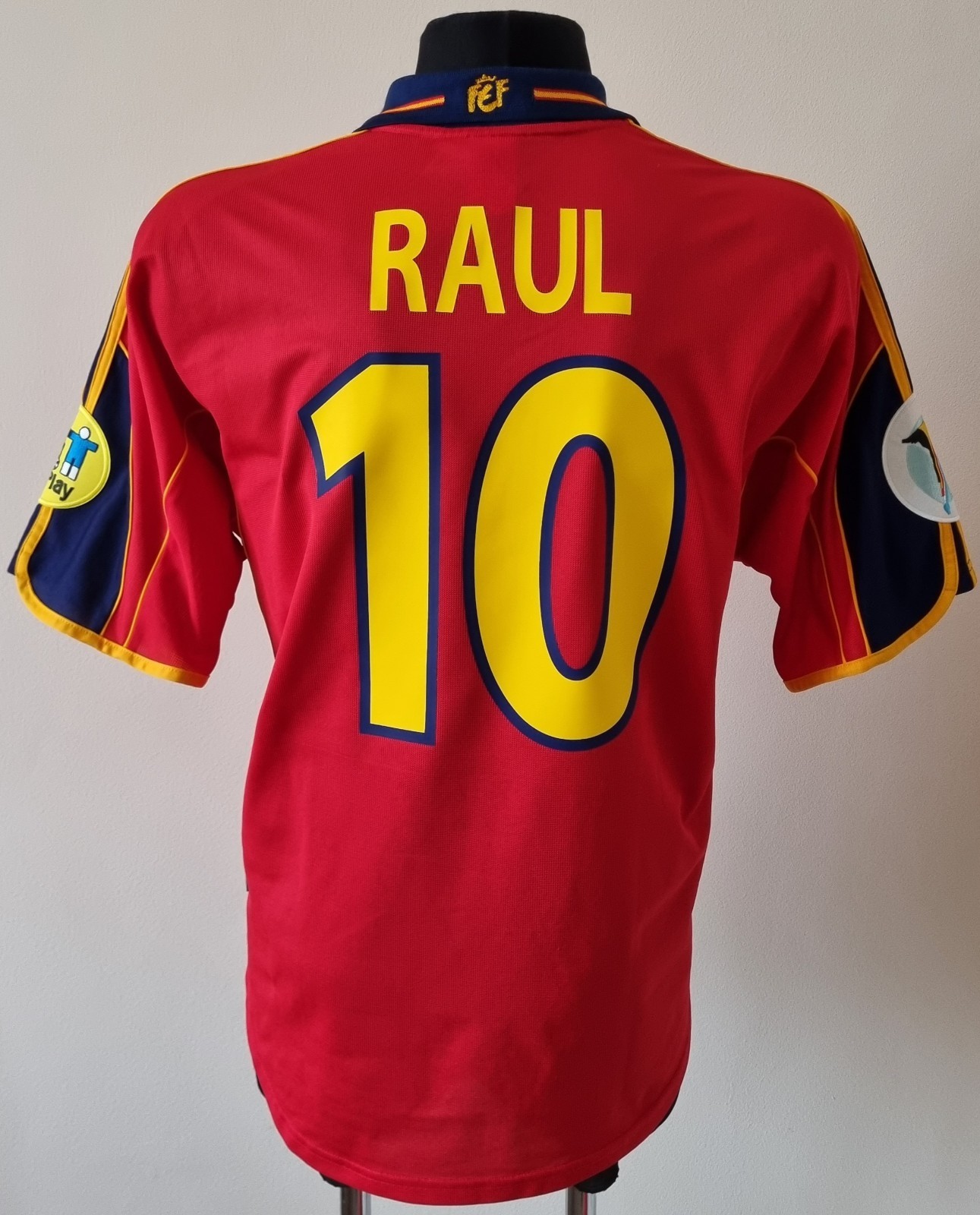 Spain 1999 - 2001 Home football Adidas shirt #7 Raul size L Adult Spain 1999 - 2001 Home football Adidas shirt #7 Raul size L Adult