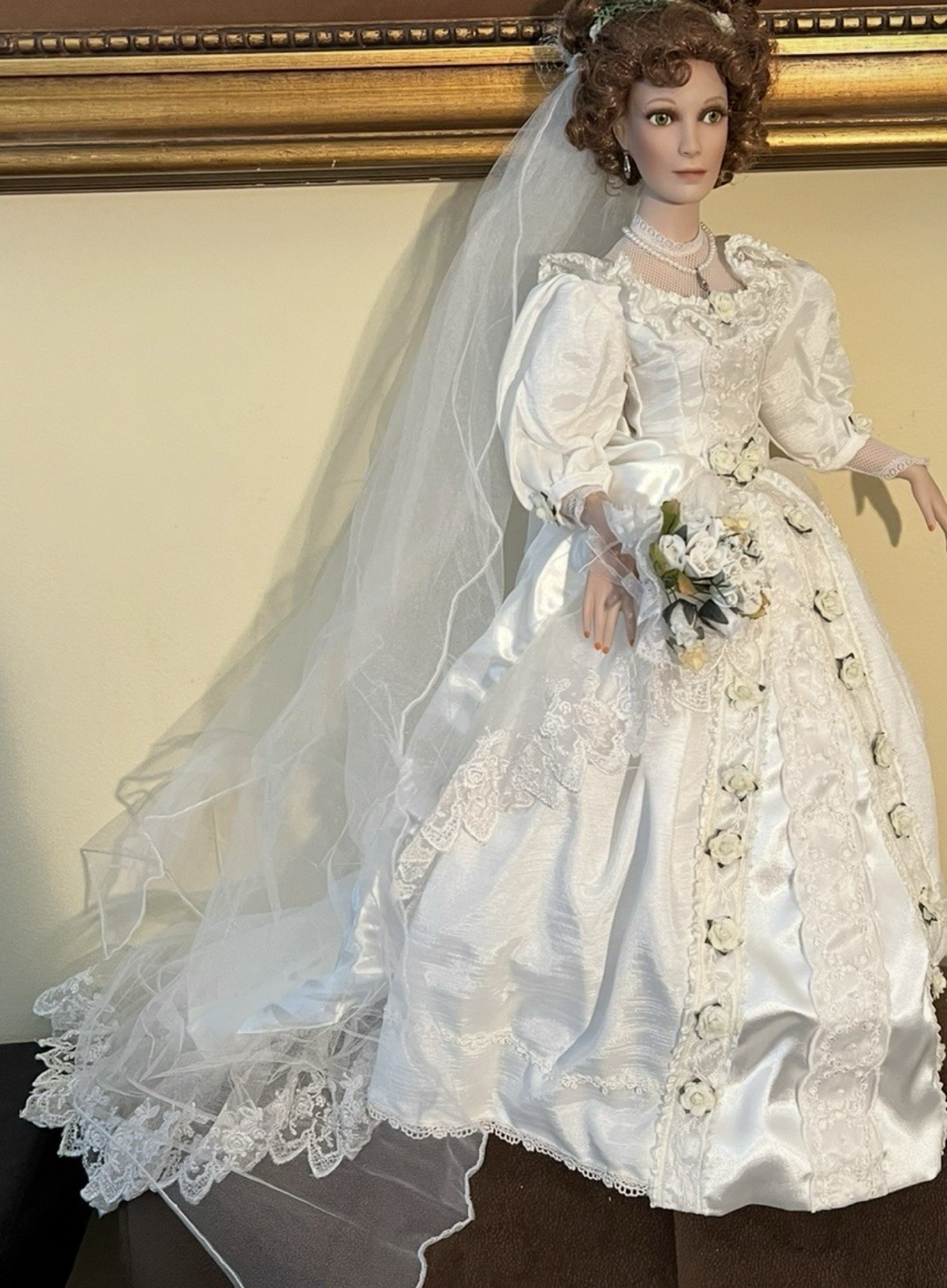 Paradise Gallery Porcelain Bride Doll“Emily” LE 731, 21 in,2004 By Patricia Rose Paradise Gallery Porcelain Bride Doll“Emily” LE 731, 21 in,2004 By Patricia Rose