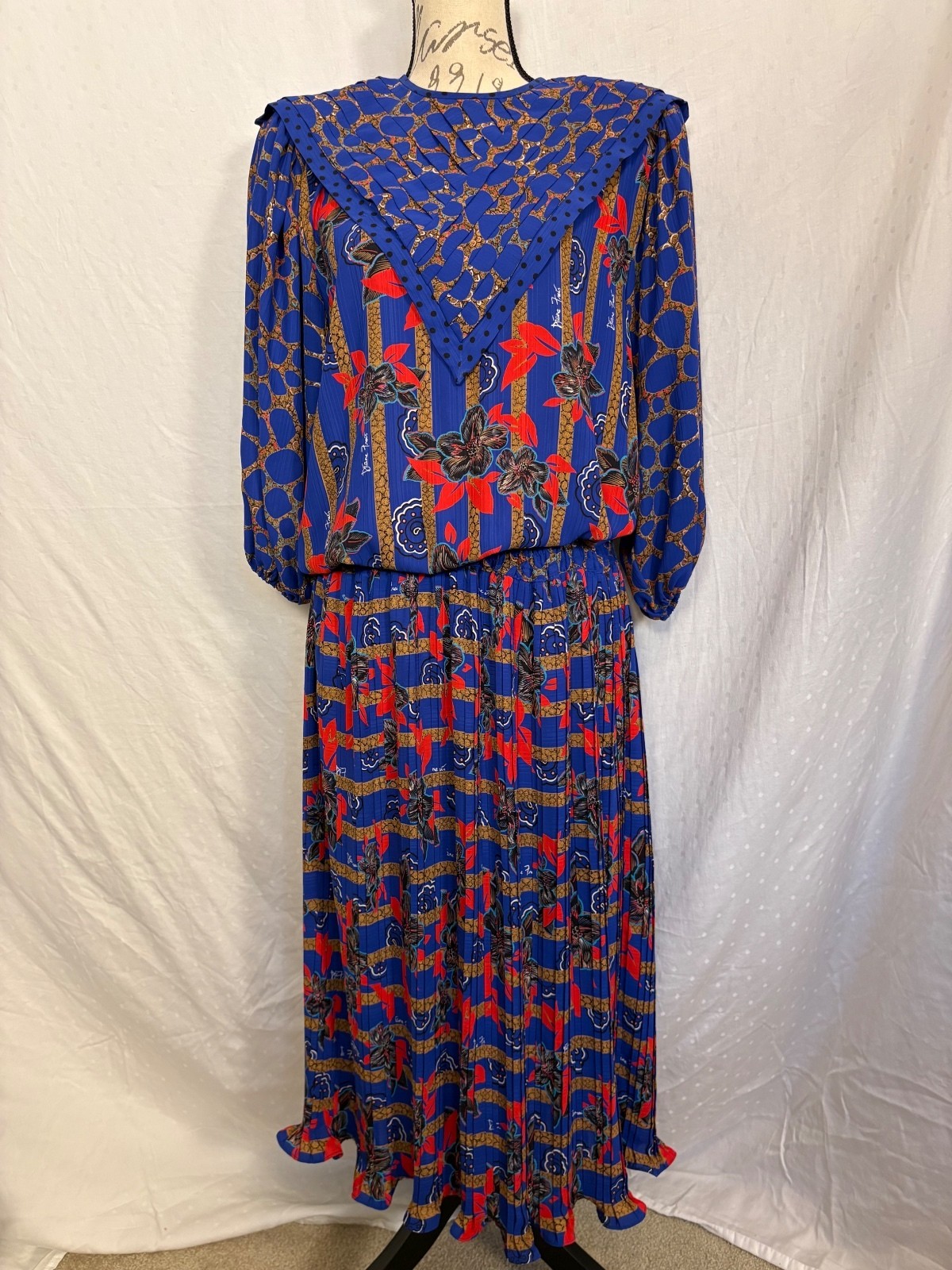 Vintage. Rare Diane Freis Georgette Dress Blue Red Floral Pleated Belted 1980 Vintage. Rare Diane Freis Georgette Dress Blue Red Floral Pleated Belted 1980