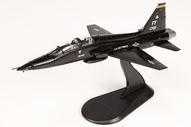 Hobby Master 1/72 T-38A Talon Airplane #62-3702 USAF 1st OG, 7th FTS Screamin Hobby Master 1/72 T-38A Talon Airplane #62-3702 USAF 1st OG, 7th FTS Screamin