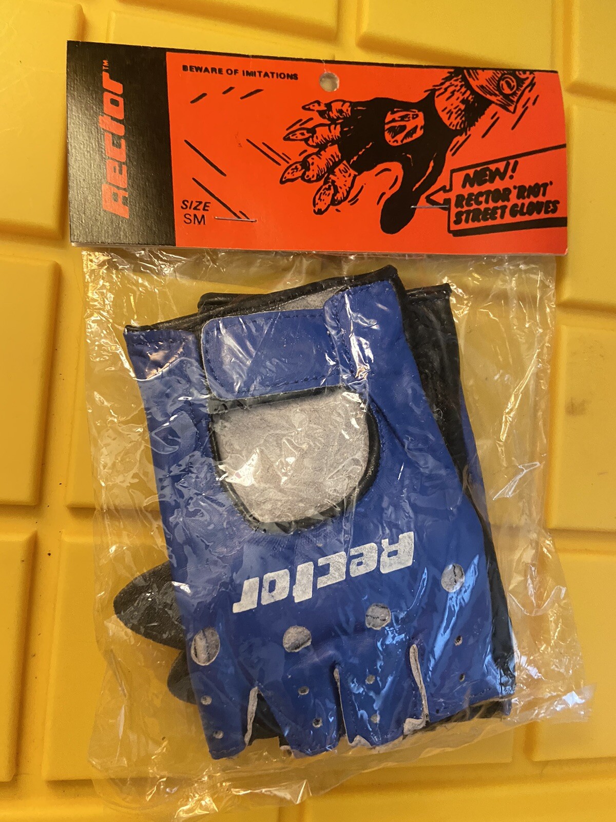 Rector Riot NOS Vintage Original Skateboard Gloves Size Small With Thumb Blue