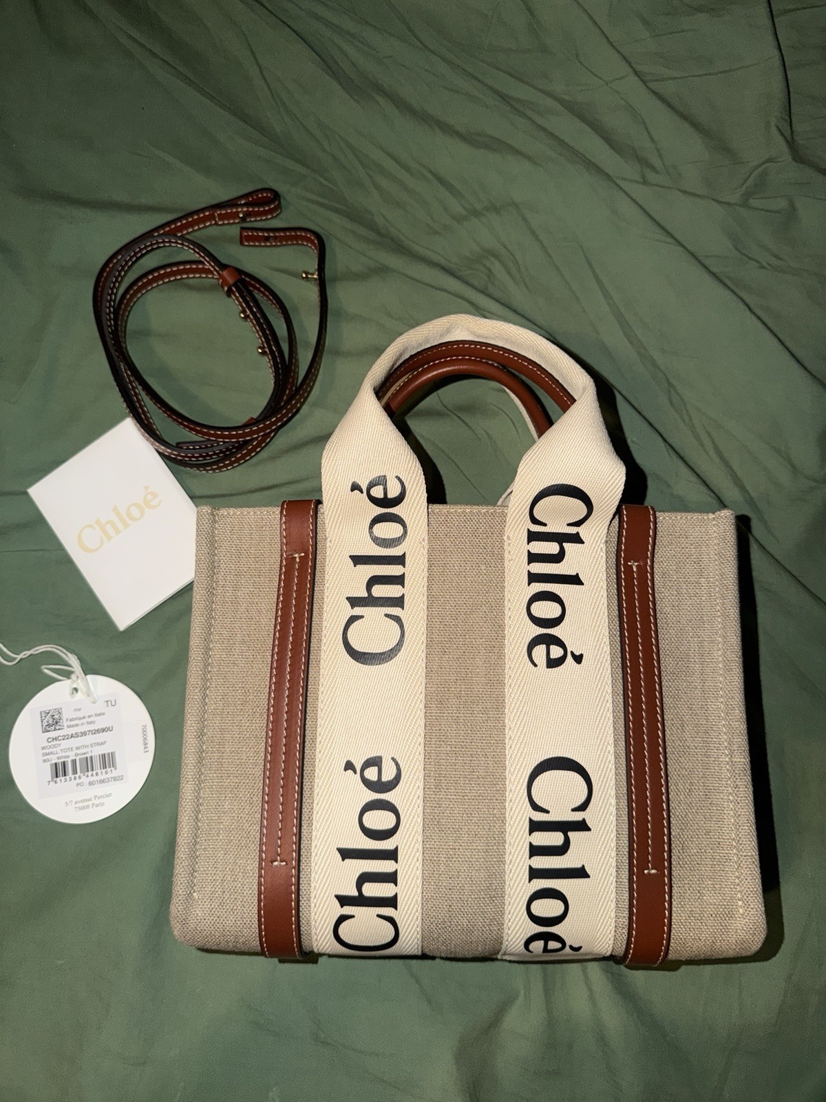Chloé Woody Small Tote Beige/Brown/White Logo Detachable Adjustable Strap Gold Chloé Woody Small Tote Beige/Brown/White Logo Detachable Adjustable Strap Gold