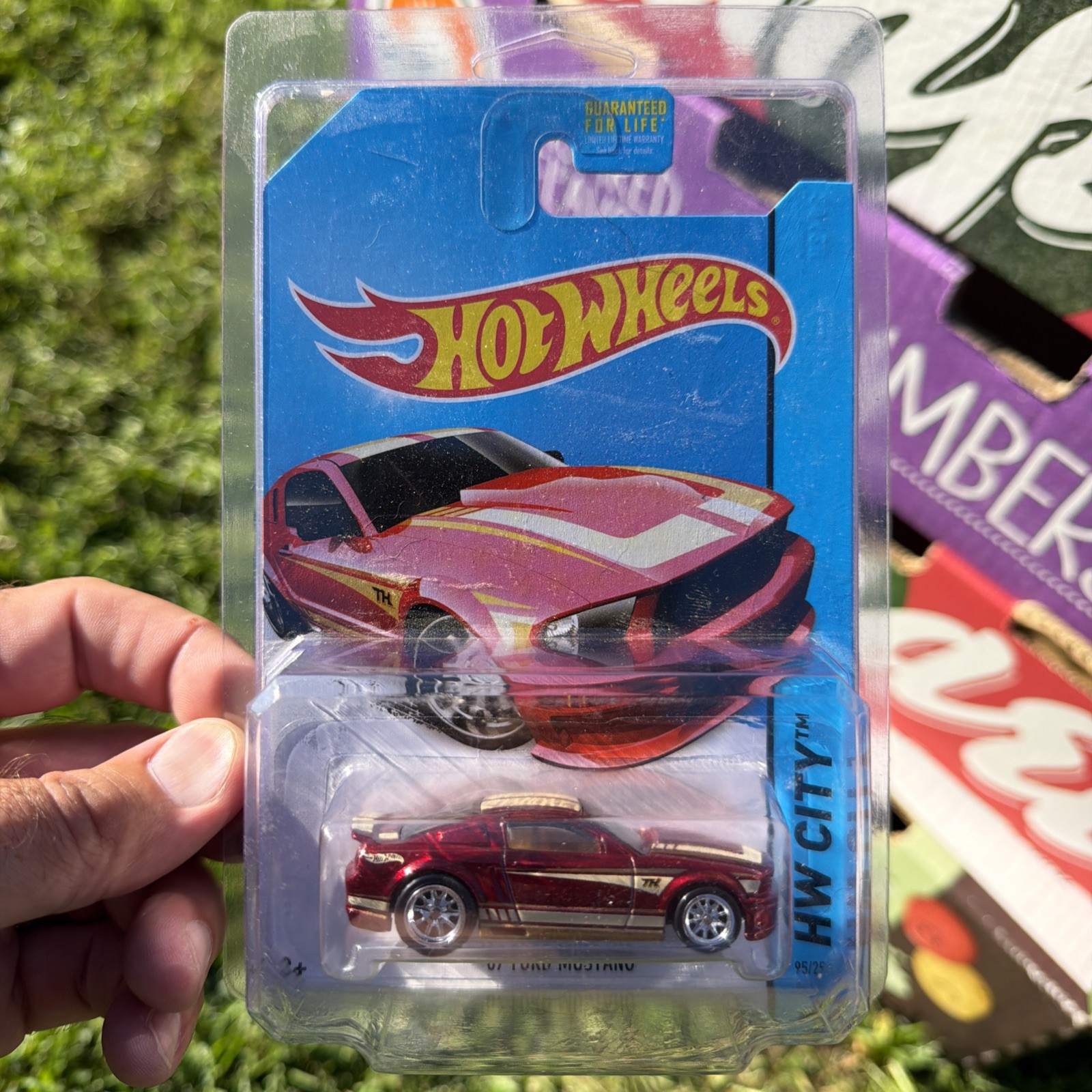 2014 Hot Wheels Super Treasure Hunt ‘07 FORD MUSTANG Real Riders HW City 95/250 2014 Hot Wheels Super Treasure Hunt ‘07 FORD MUSTANG Real Riders HW City 95/250