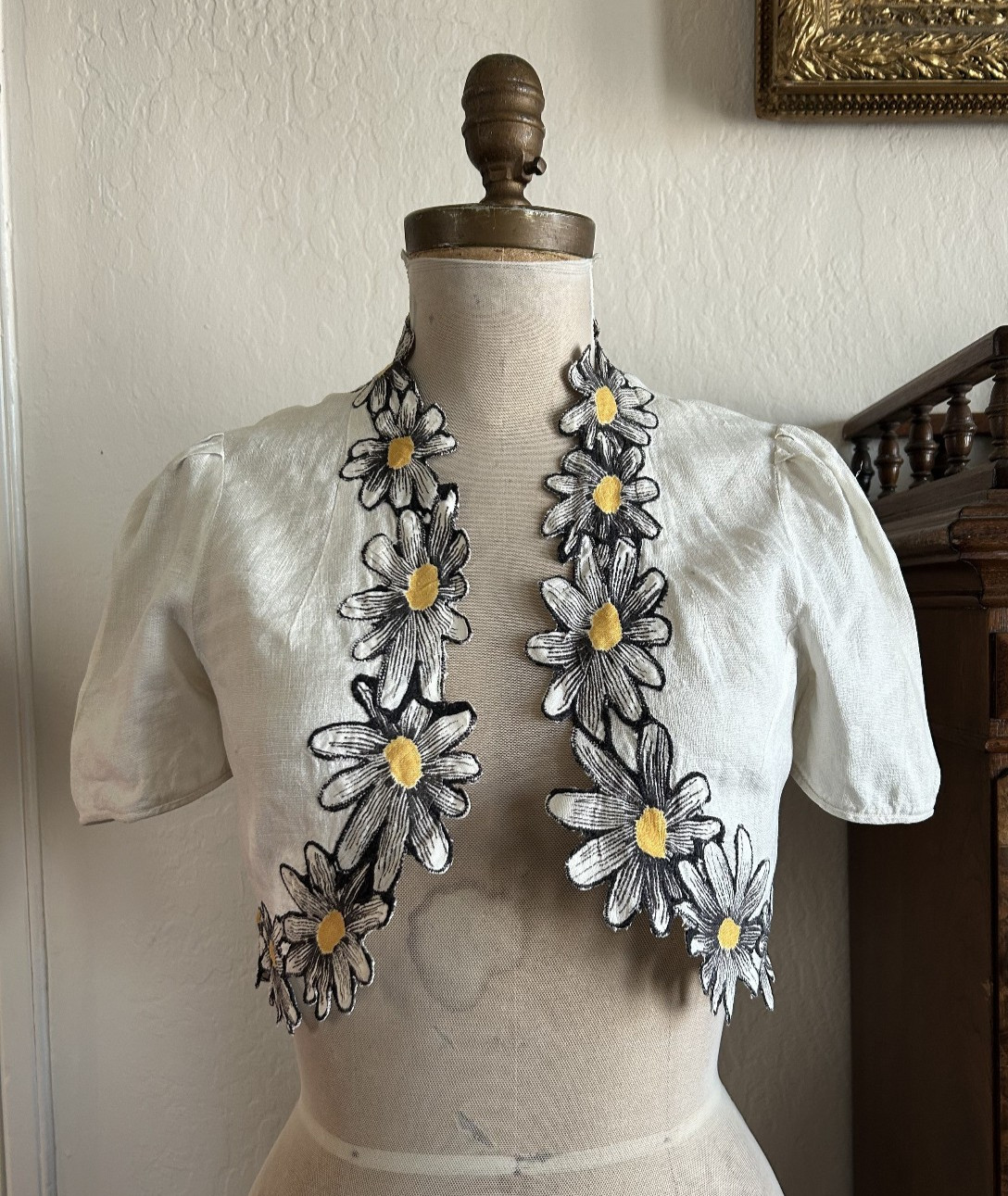 Vintage 1930s Daisy Floral Applique Bolero Jacket Short Puff Sleeve White Small