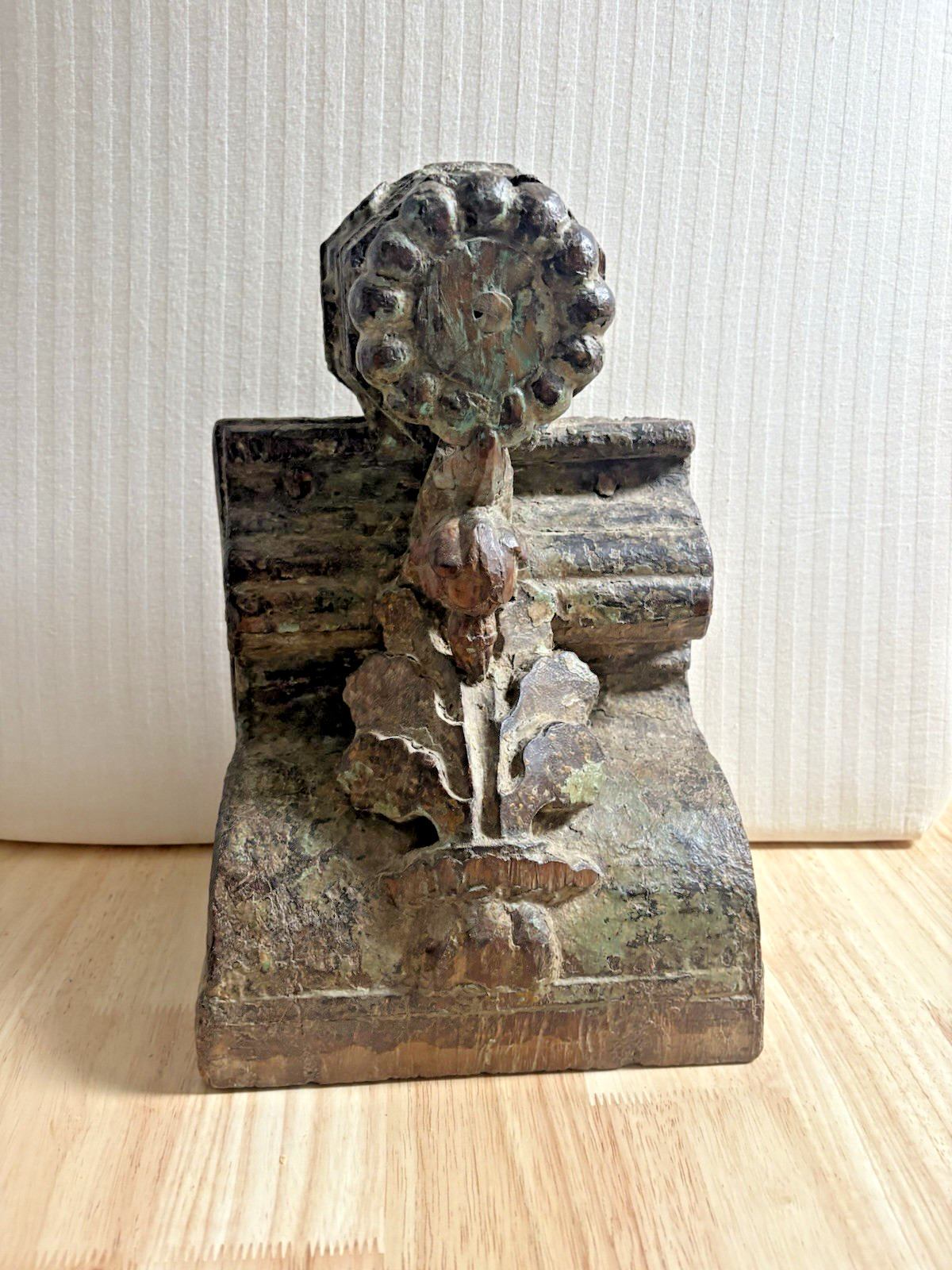 Antique Wooden Hand Carved Corbel Architectural Bracket Figurehead Antique Wooden Hand Carved Corbel Architectural Bracket Figurehead