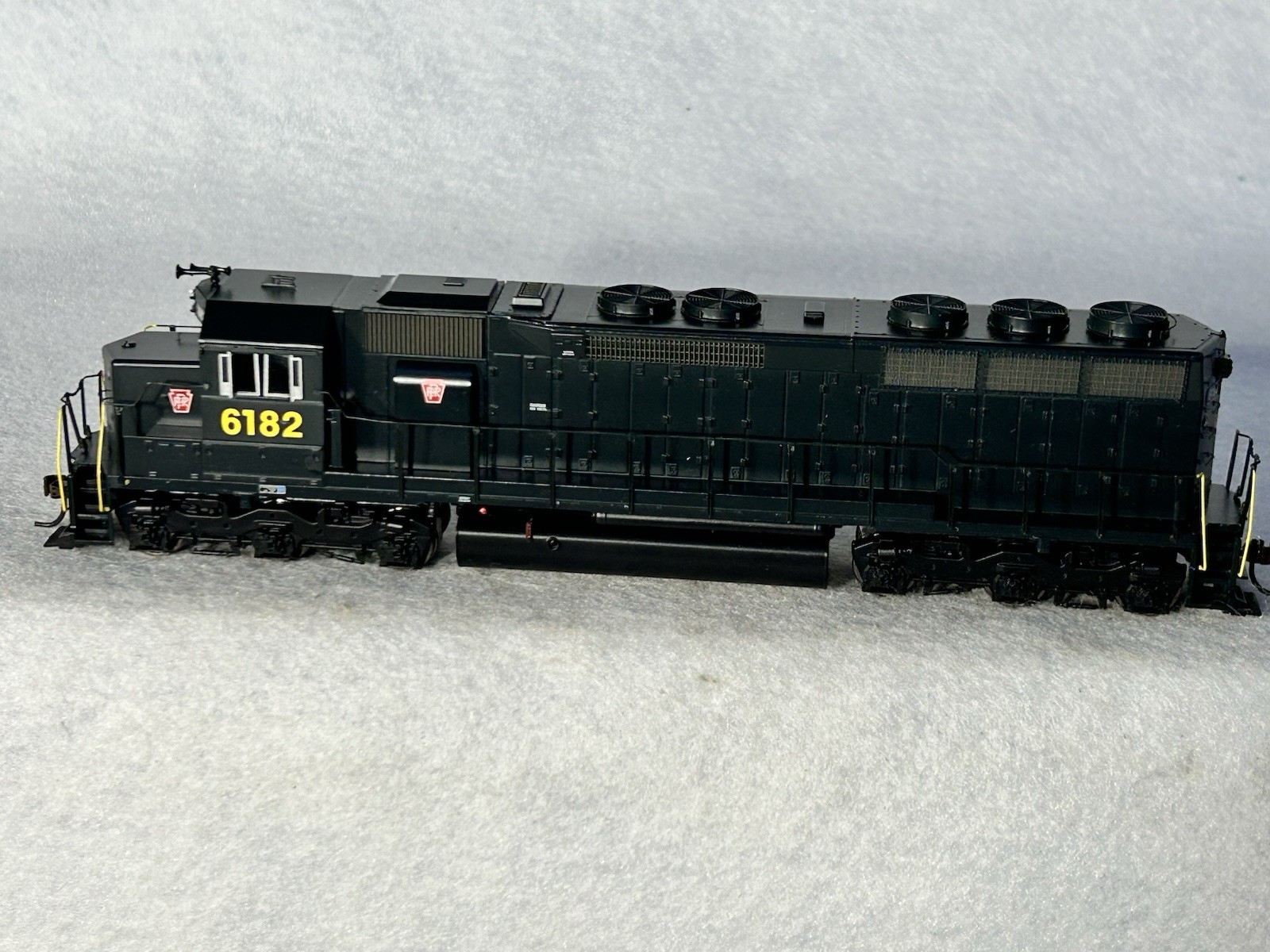Beautiful Athearn RTR SD-45 PENNSY Railroad HO DCC Ready Beautiful Athearn RTR SD-45 PENNSY Railroad HO DCC Ready