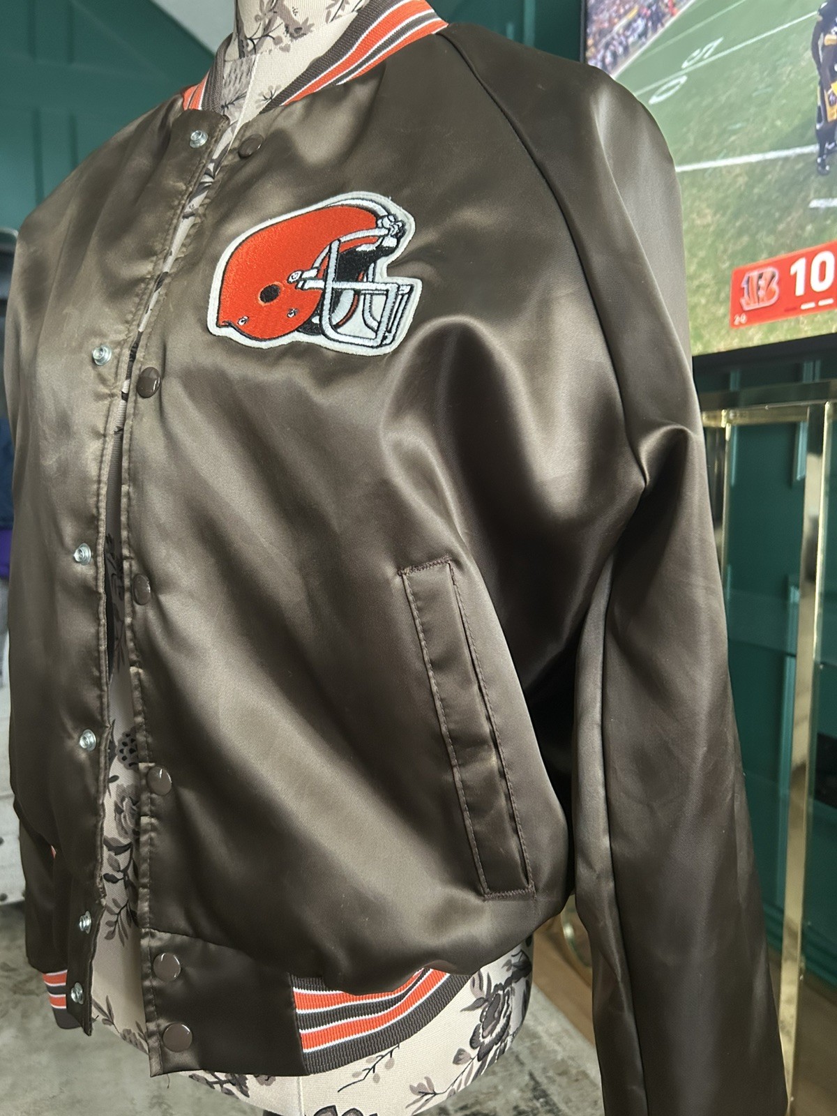 Vintage Cleveland Browns Satin Bomber Jacket Mens Small Brown Chalk Line 90s Vintage Cleveland Browns Satin Bomber Jacket Mens Small Brown Chalk Line 90s