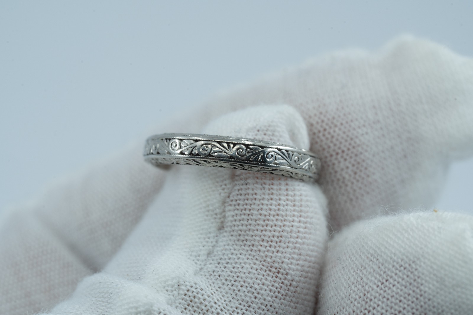 Antique Art Deco Platinum Orange Blossom 3.3mm Engraved Wedding Band 4.8g Sz 5 Antique Art Deco Platinum Orange Blossom 3.3mm Engraved Wedding Band 4.8g Sz 5