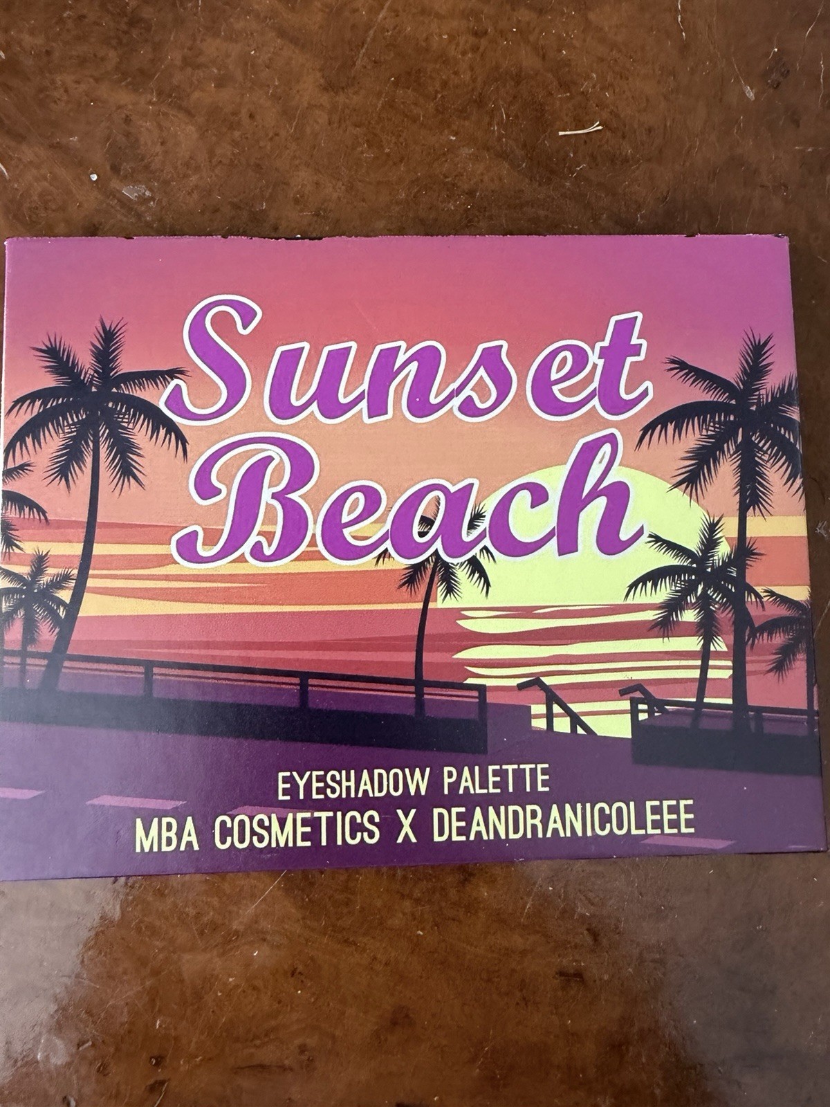 “Sunset Beach” eyeshadow palette
