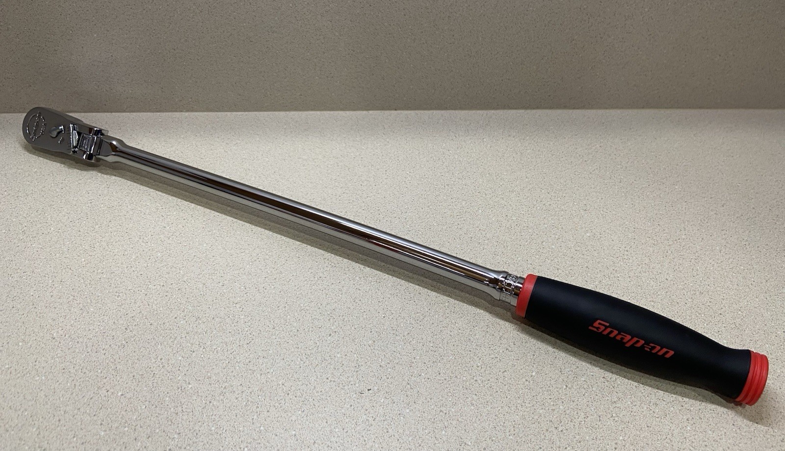 New Snap-on Tools Red 3/8” Extra-Long Handle Locking Flex-Head Ratchet FHLLX80 New Snap-on Tools Red 3/8” Extra-Long Handle Locking Flex-Head Ratchet FHLLX80