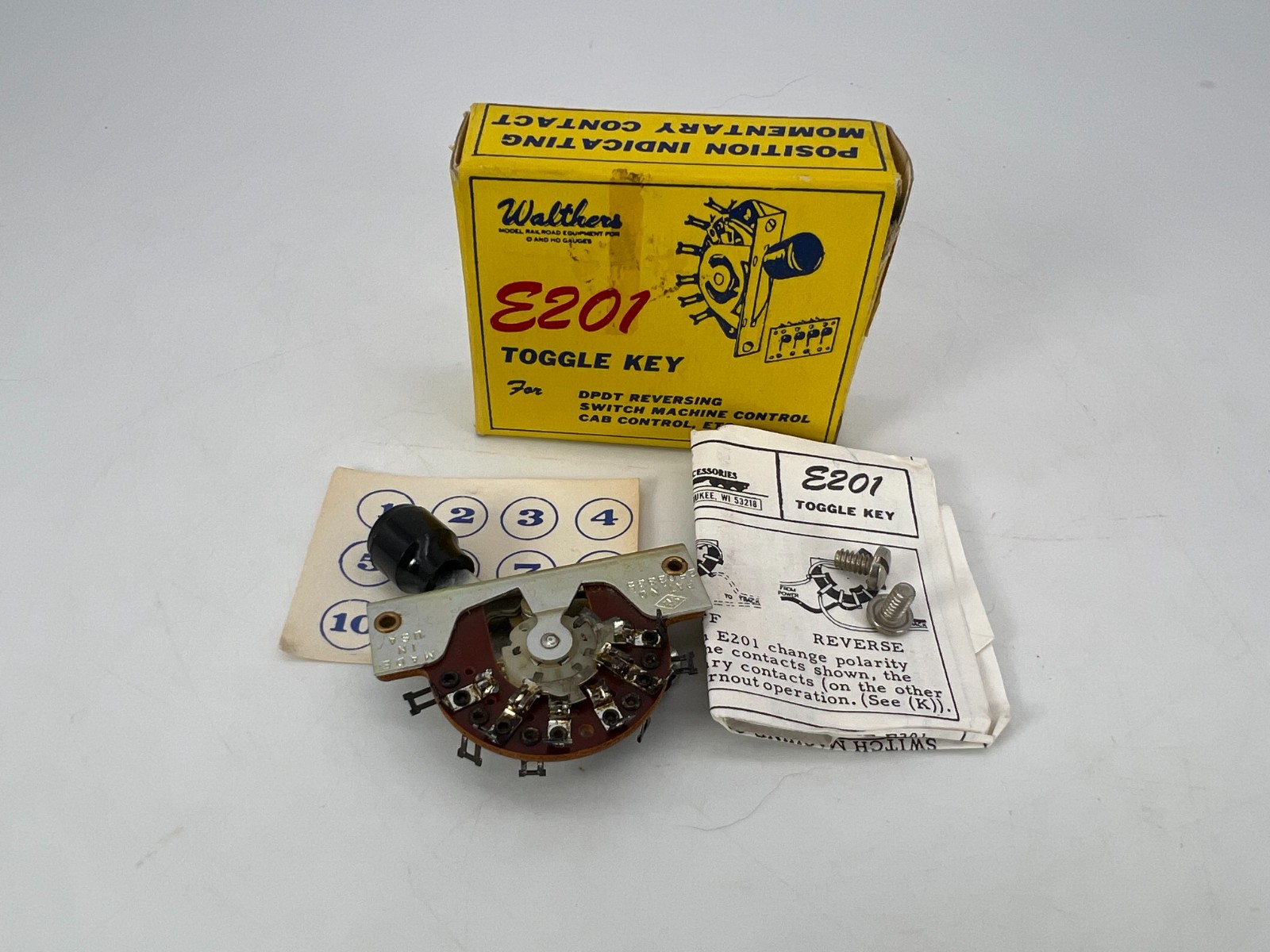 Walthers #E201 Toggle Key DPDT Reversing - Switch Machine Control - Cab Control