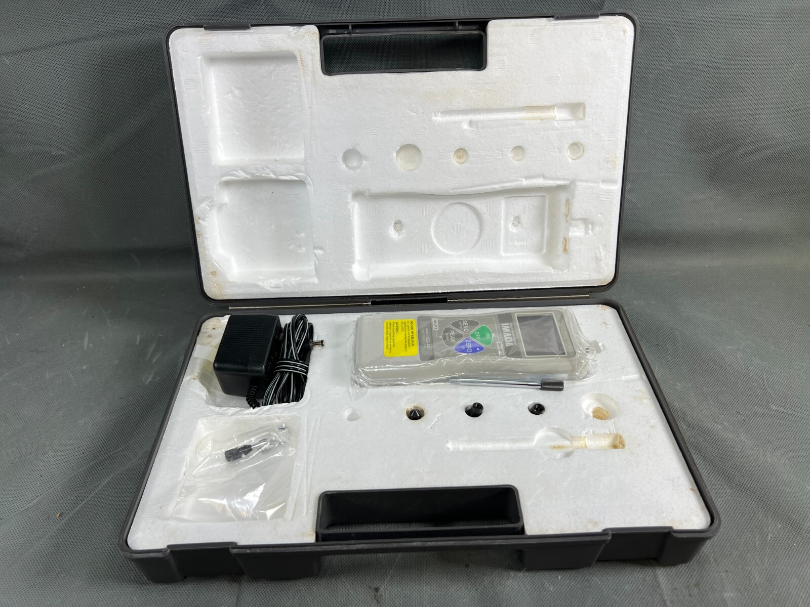 IMADA DS2-44, Digital Force Measurement Gauge with Charger & Case IMADA DS2-44, Digital Force Measurement Gauge with Charger & Case