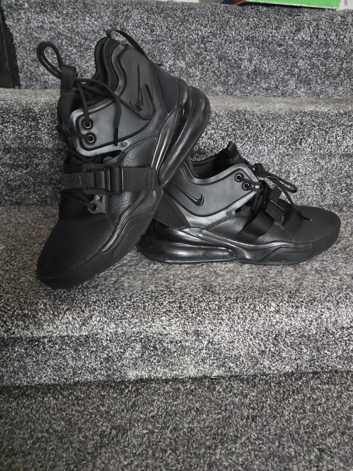 Size 10 Nike Air Force 270 Triple Black Size 10 Nike Air Force 270 Triple Black