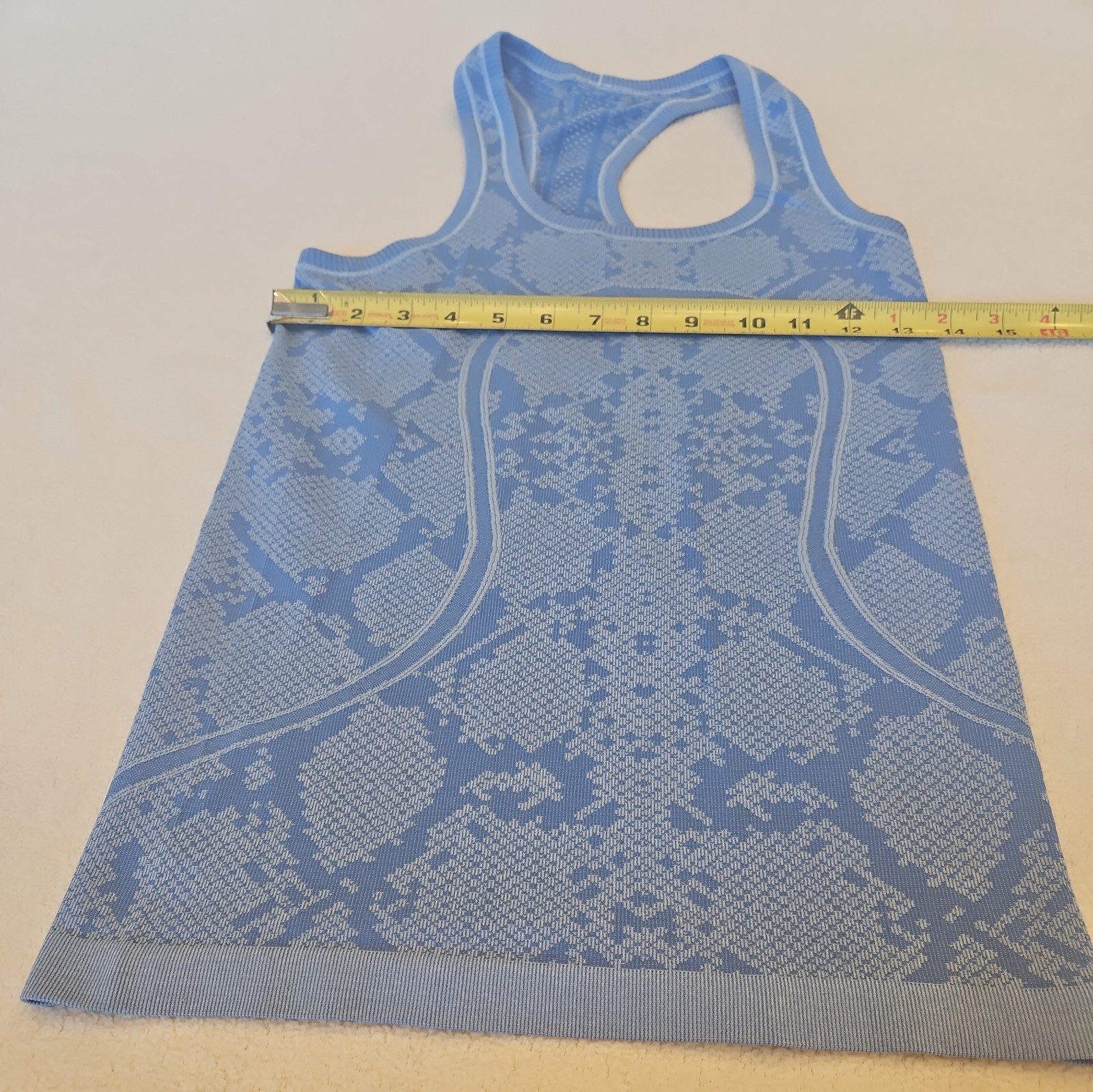 Lululemon Women’s Size: 6 Blue Tank Top Shirt Sleeveless Jogger Athletic Lululemon Women’s Size: 6 Blue Tank Top Shirt Sleeveless Jogger Athletic