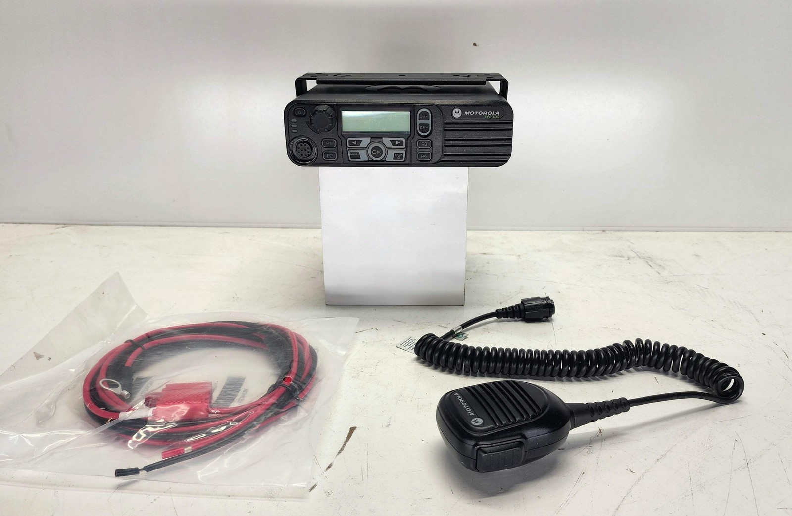 Motorola Mobile XPR4550 UHF 403-470 MHz 1000ch 40W