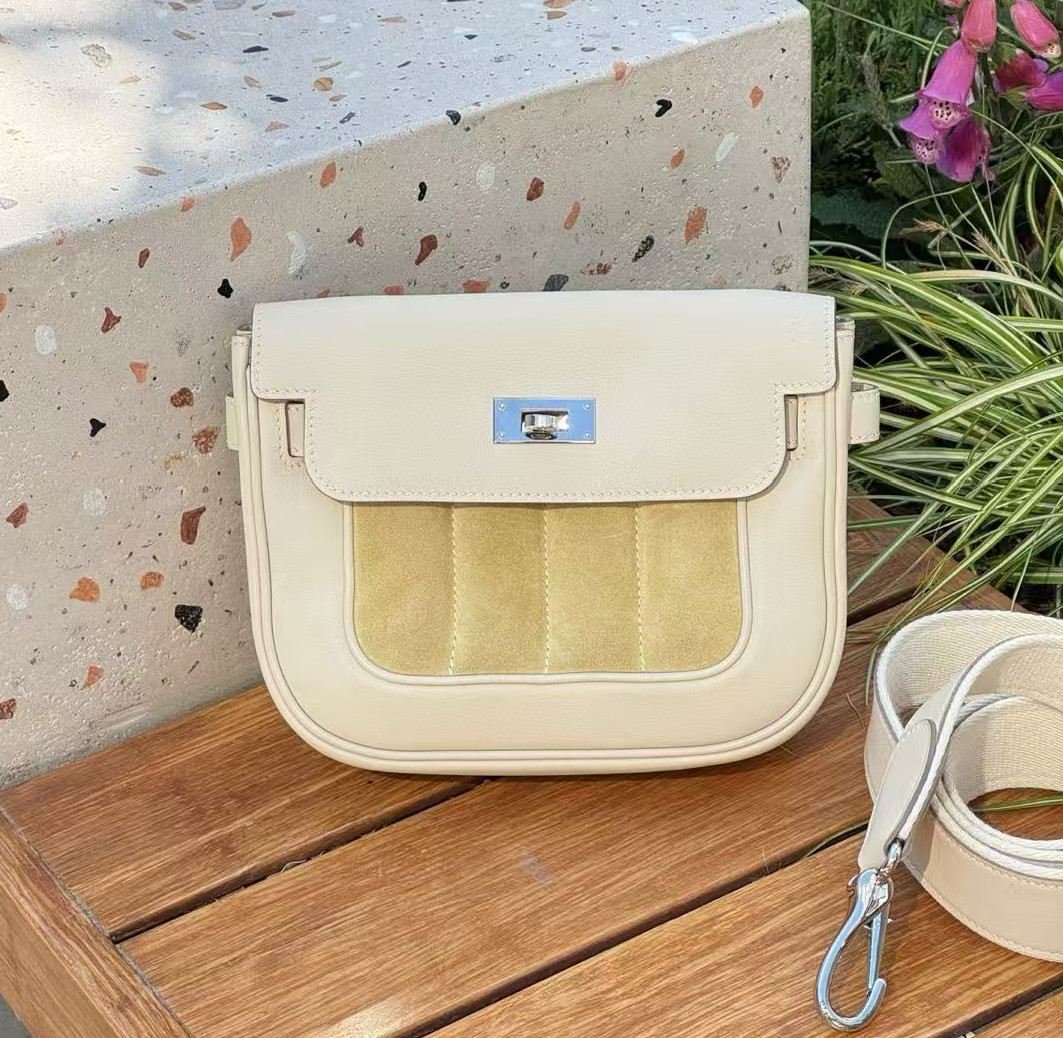 Auth Hermès Berline 21 Small Crossbody Bag Nata Evercolor Leather Suede-