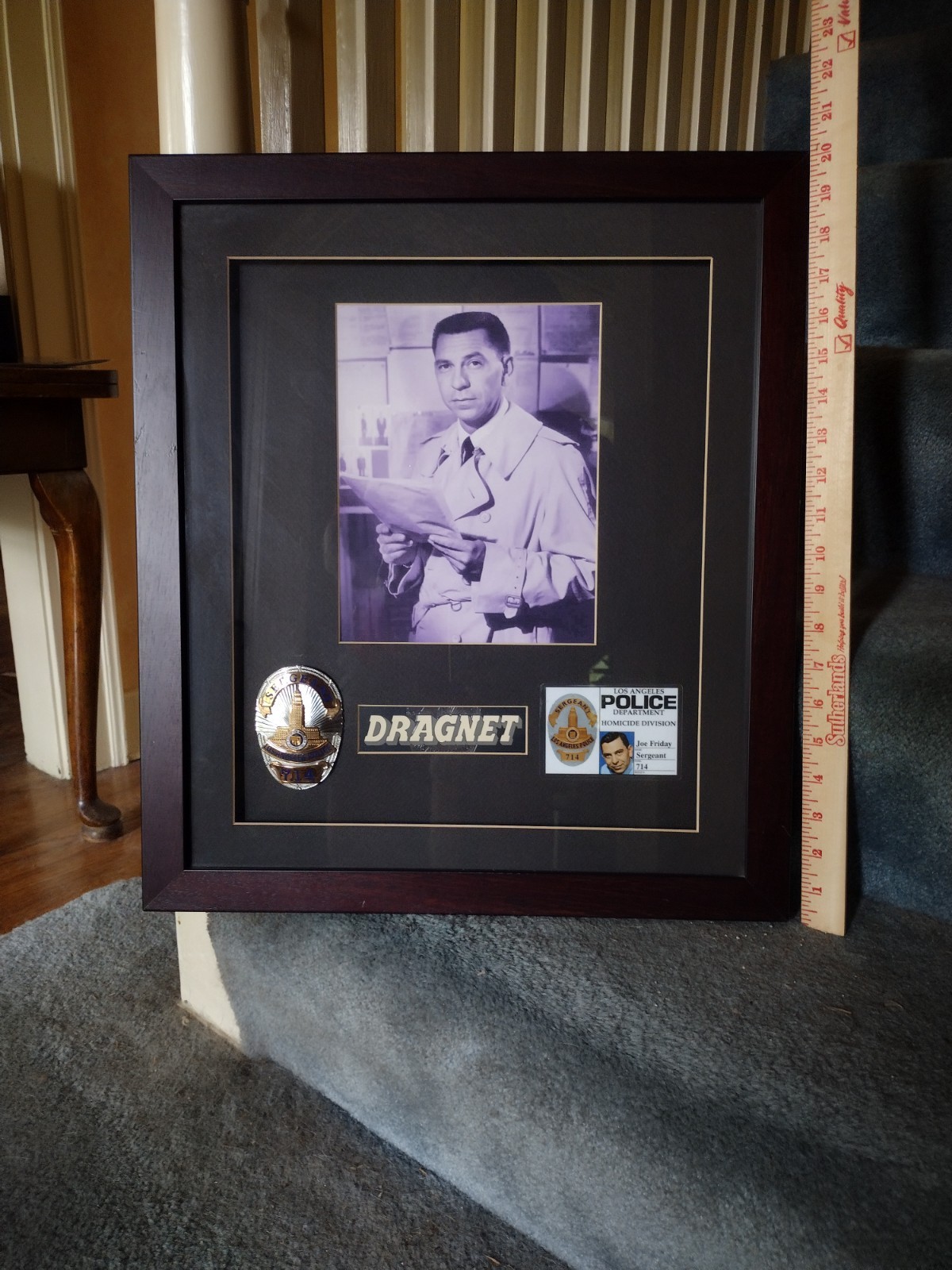 DRAGNET TV SERIES ID CARD BADGE FRIDAY FRAMED AND READY TODISPLAY REPLICA PROPS DRAGNET TV SERIES ID CARD BADGE FRIDAY FRAMED AND READY TODISPLAY REPLICA PROPS