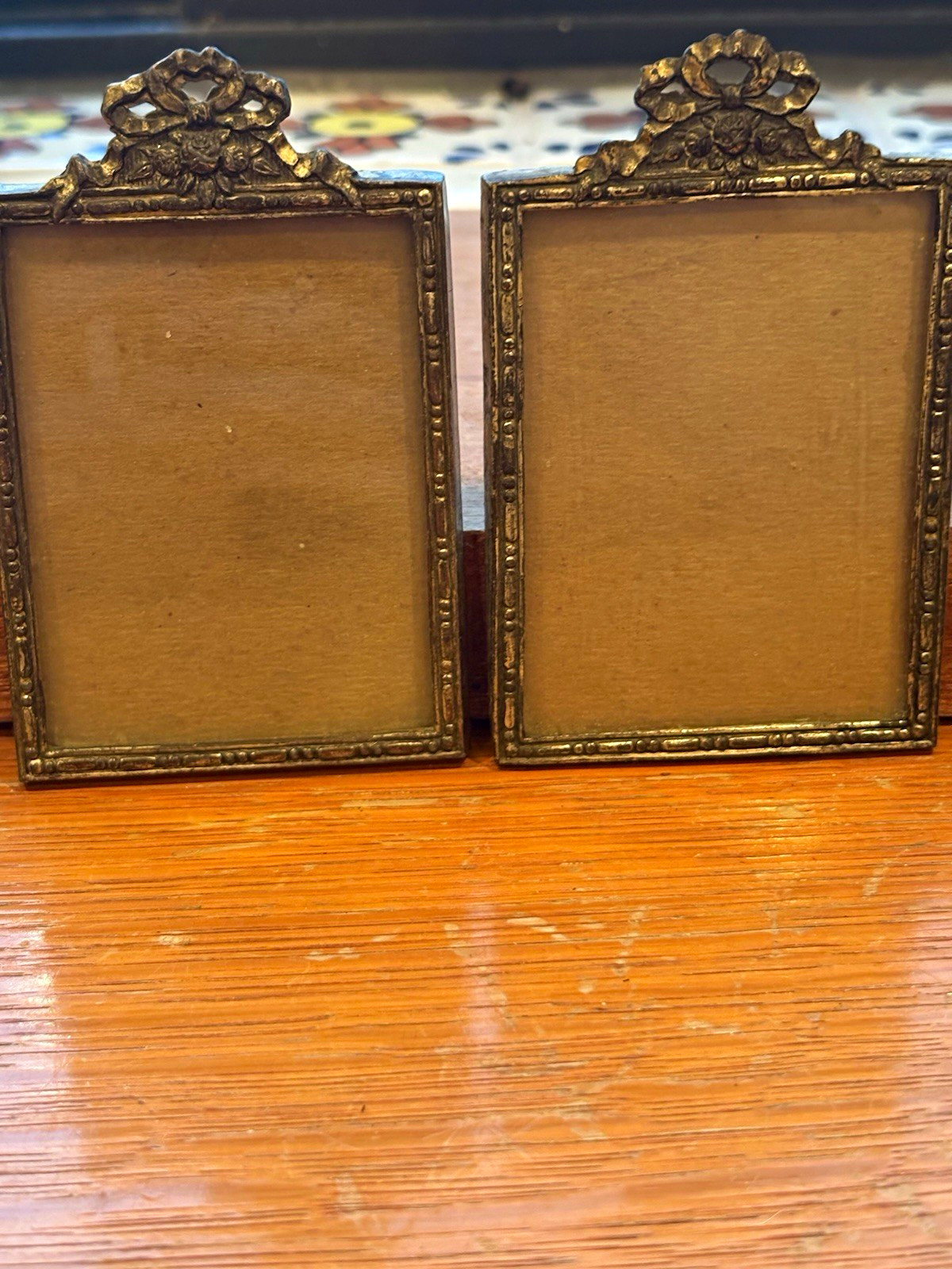 Set of 2 Antique French Style Bow Topped Metal Photo Frames Made in Japan Set of 2 Antique French Style Bow Topped Metal Photo Frames Made in Japan
