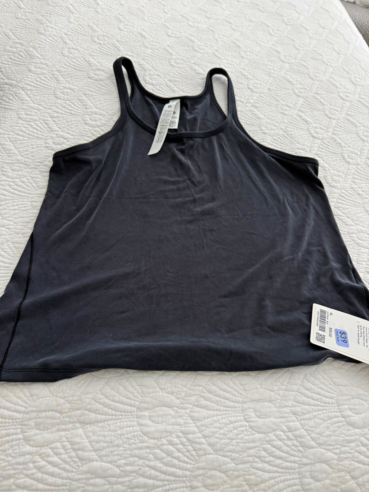 Lululemon Softstreme Drapey Tank Top Women’s XL Black Sleeveless Scoop Neck Lululemon Softstreme Drapey Tank Top Women’s XL Black Sleeveless Scoop Neck