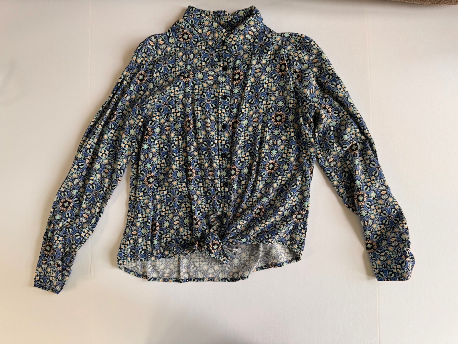 Women’s Talbots Paisley Button-Down Shirt With Tie In Front PXS Women’s Talbots Paisley Button-Down Shirt With Tie In Front PXS