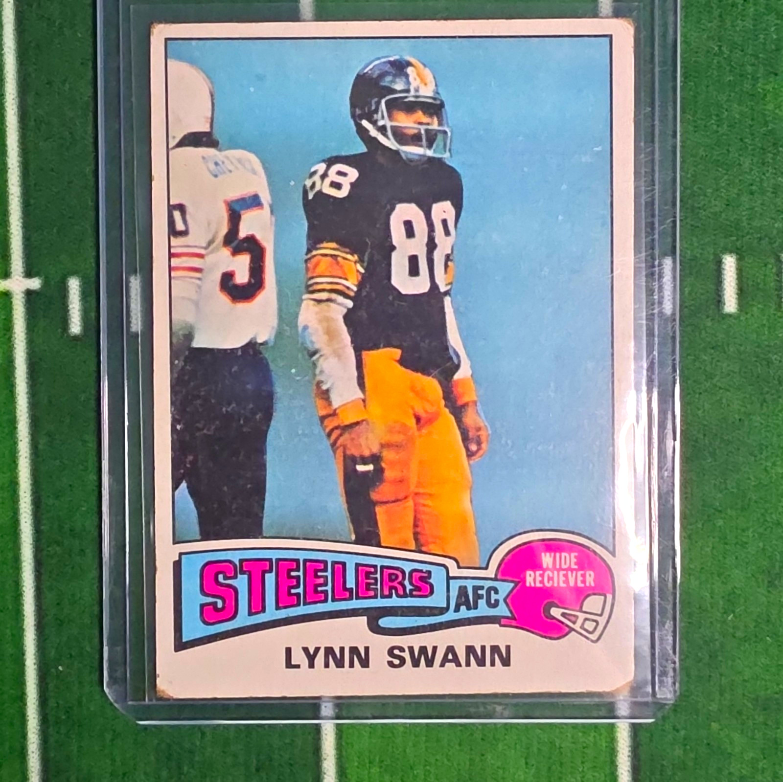 Topps 1975 Topps Lynn Swann Pittsburgh Steelers #282 RC Football Card Topps 1975 Topps Lynn Swann Pittsburgh Steelers #282 RC Football Card