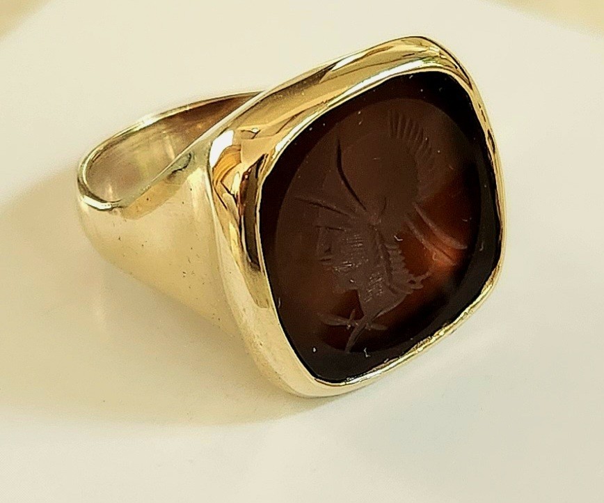 Exquisite 14K Gold Vintage Carnelian Roman Warrior Intaglio Ring Exquisite 14K Gold Vintage Carnelian Roman Warrior Intaglio Ring