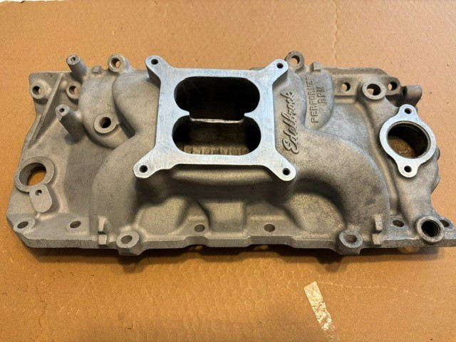 Edelbrock 7161 Performer RPM BBC Ovalport Intake Manifold Edelbrock 7161 Performer RPM BBC Ovalport Intake Manifold