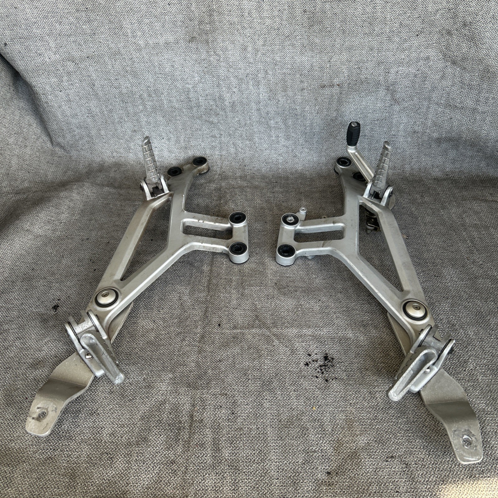 DUCATI MONSTER RIGHT  AND LEFT SIDE FOOT PEG HANGER AND CONTROLS 2000
